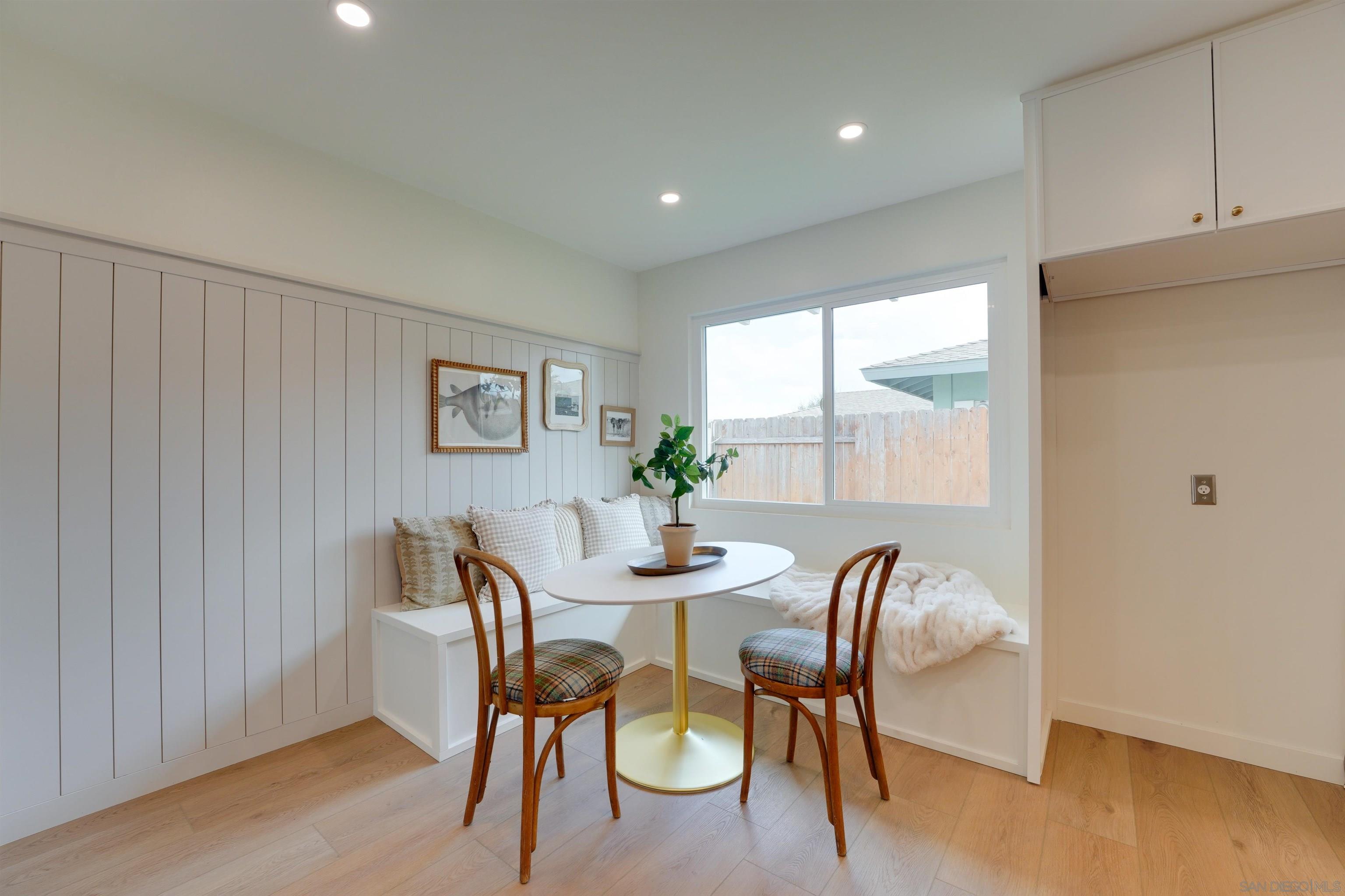 Detail Gallery Image 17 of 74 For 2927  Governor Dr, San Diego,  CA 92122 - 4 Beds | 2 Baths