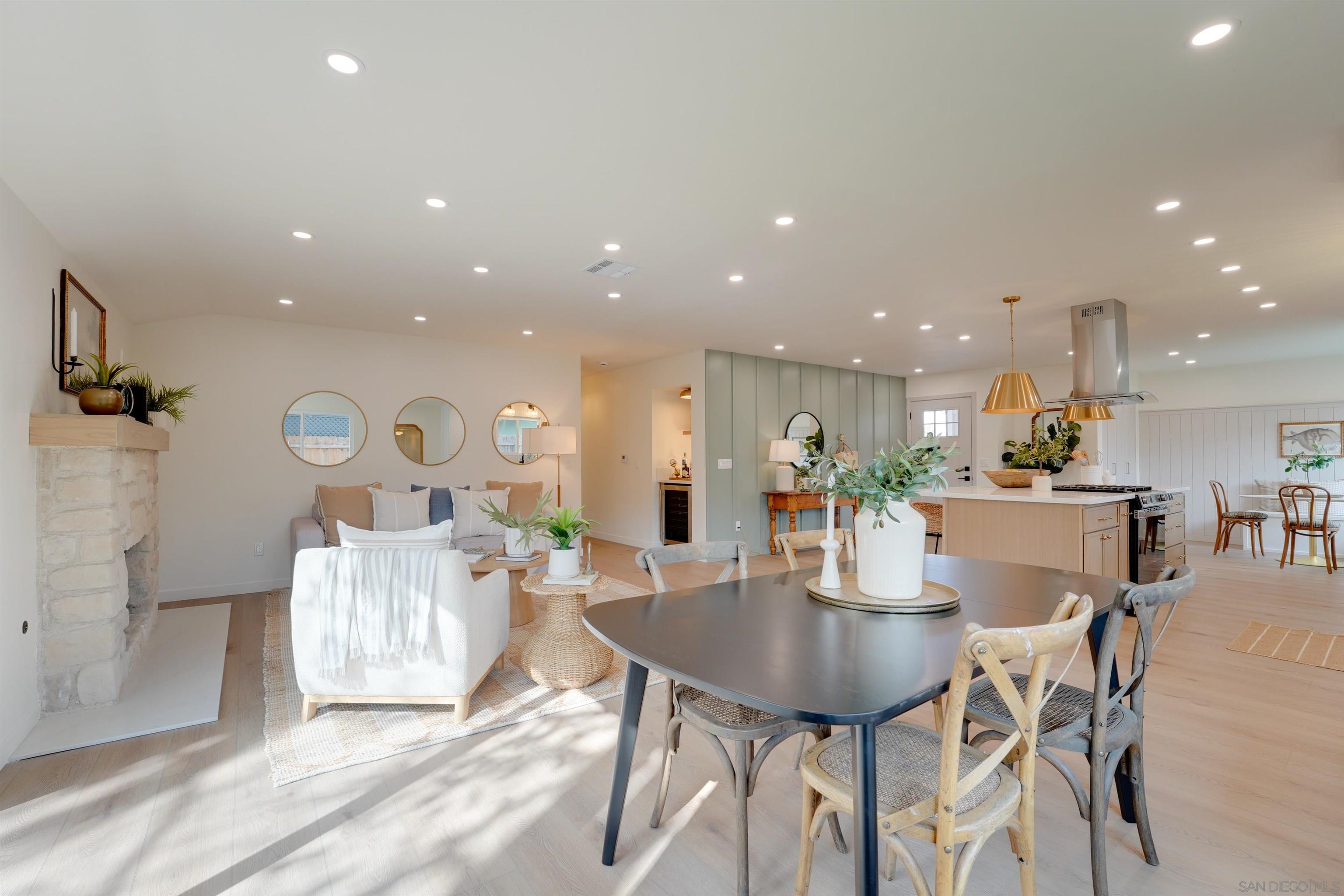 Detail Gallery Image 29 of 74 For 2927  Governor Dr, San Diego,  CA 92122 - 4 Beds | 2 Baths