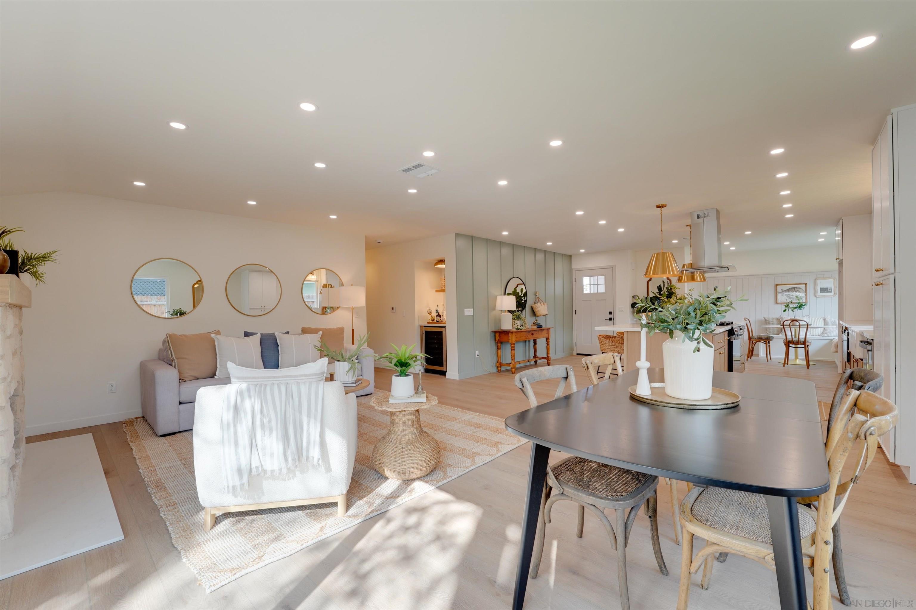 Detail Gallery Image 30 of 74 For 2927  Governor Dr, San Diego,  CA 92122 - 4 Beds | 2 Baths