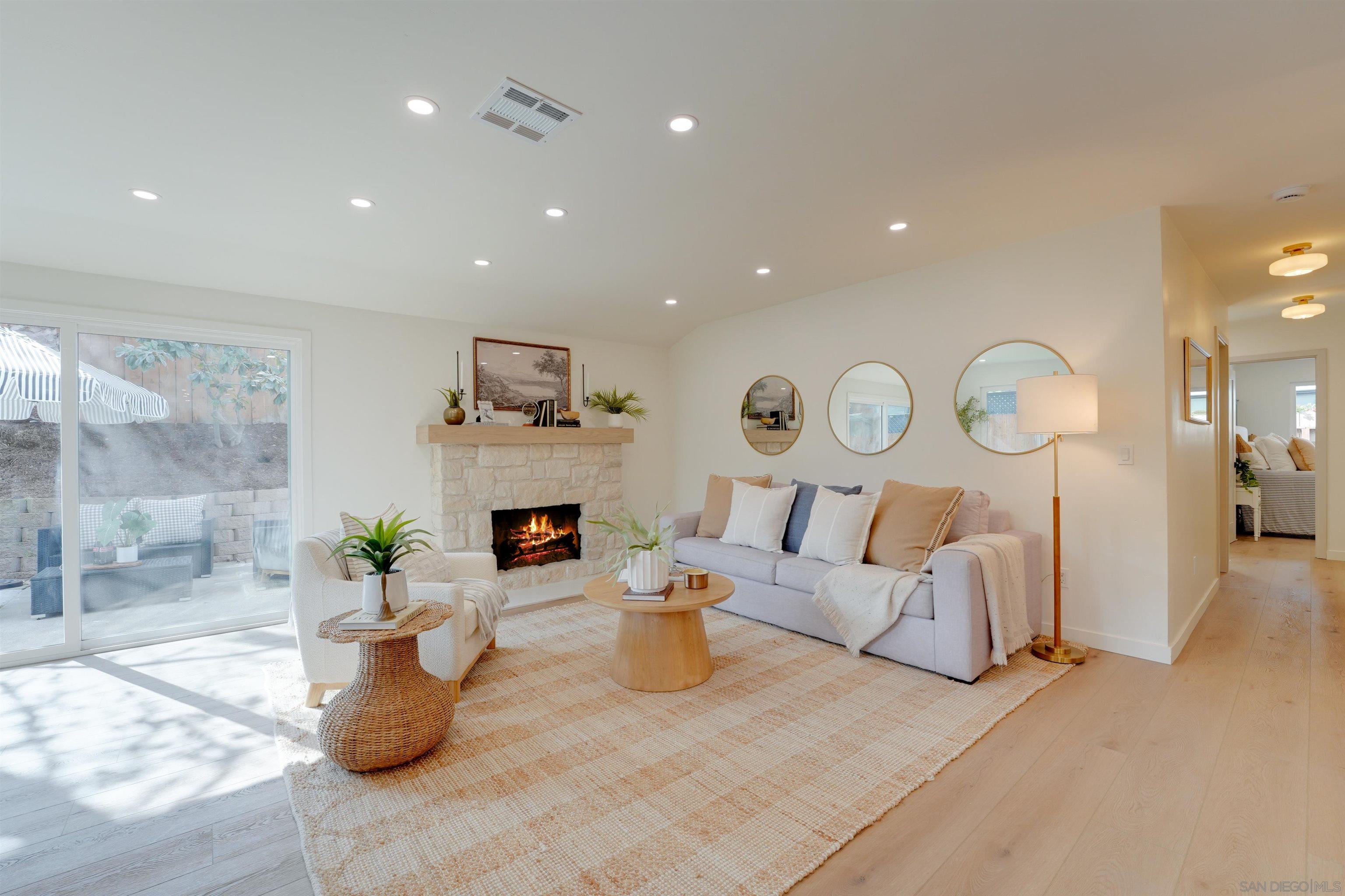 Detail Gallery Image 31 of 74 For 2927  Governor Dr, San Diego,  CA 92122 - 4 Beds | 2 Baths