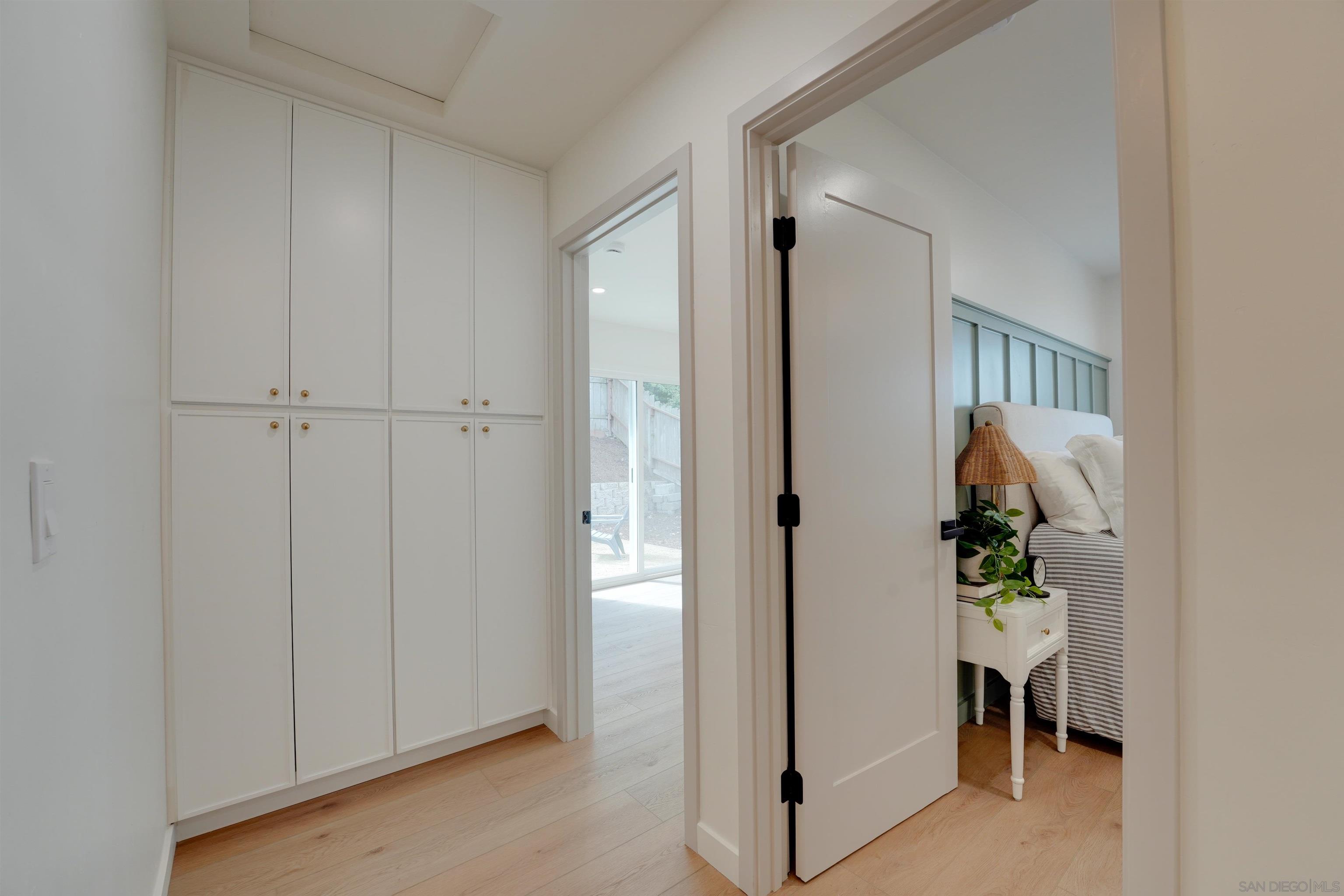 Detail Gallery Image 38 of 74 For 2927  Governor Dr, San Diego,  CA 92122 - 4 Beds | 2 Baths