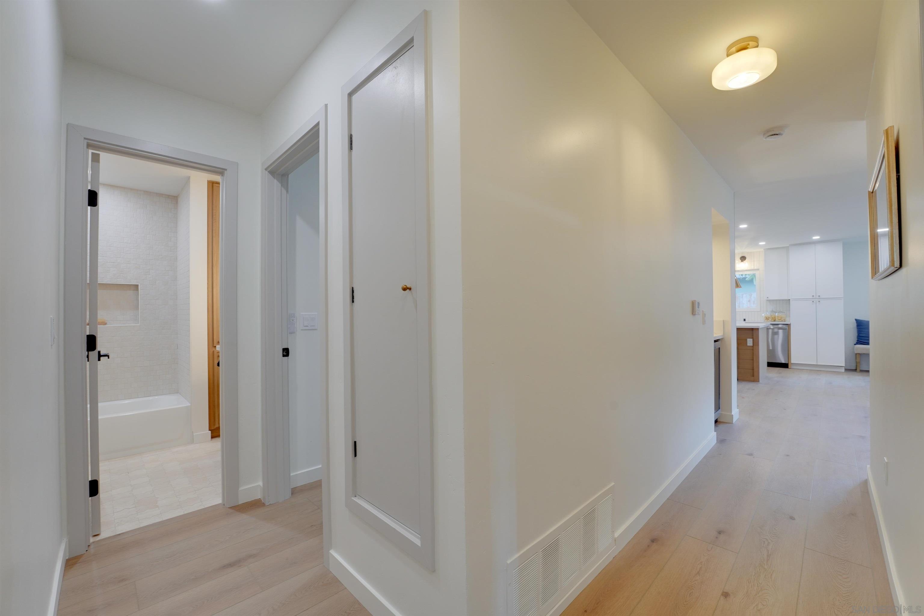 Detail Gallery Image 43 of 74 For 2927  Governor Dr, San Diego,  CA 92122 - 4 Beds | 2 Baths