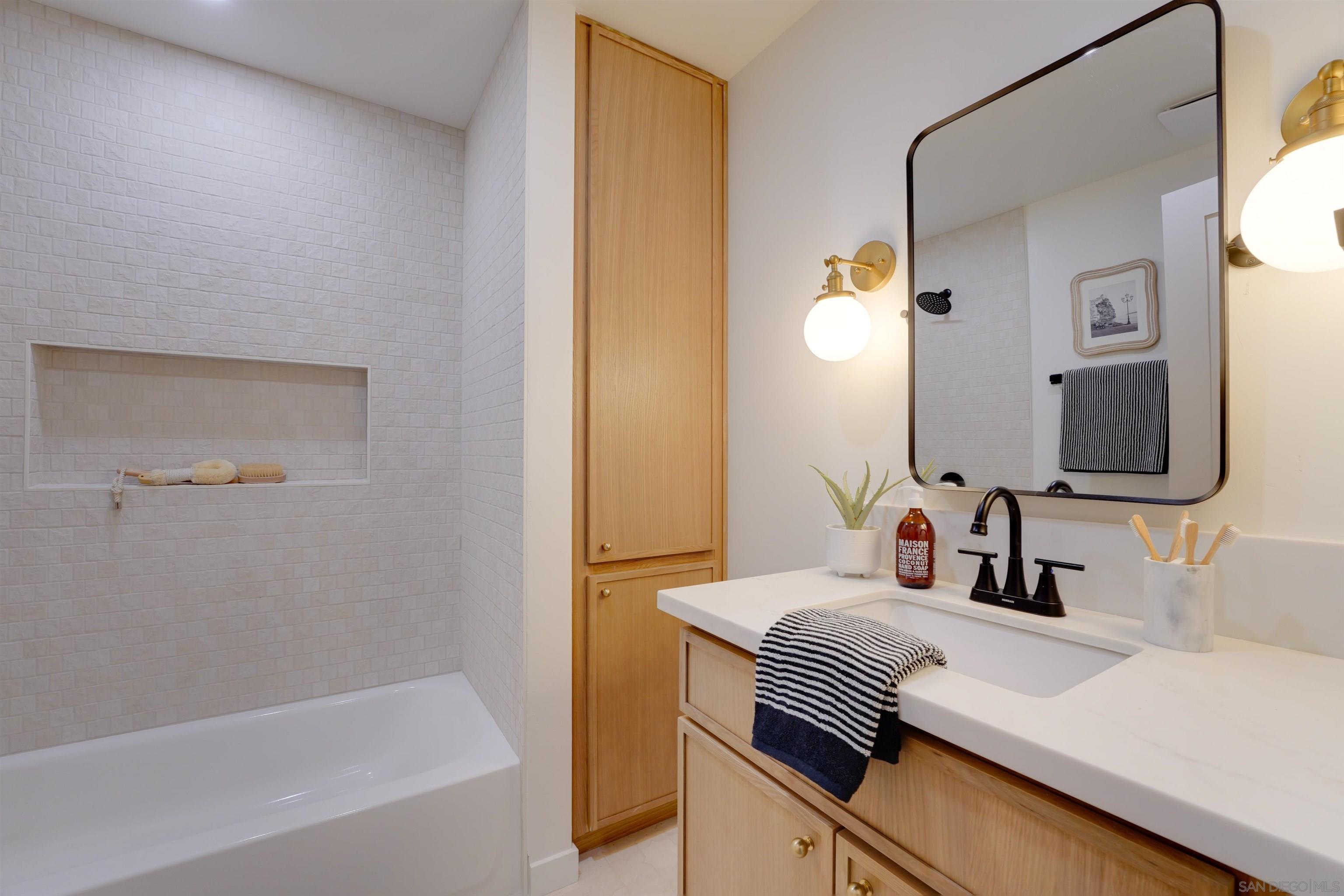 Detail Gallery Image 47 of 74 For 2927  Governor Dr, San Diego,  CA 92122 - 4 Beds | 2 Baths