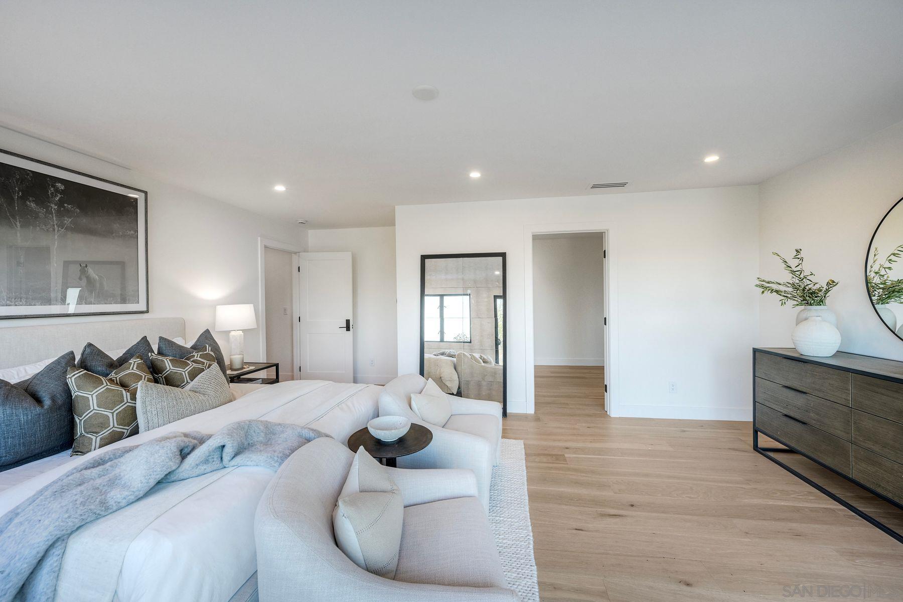 Detail Gallery Image 22 of 54 For 13940  Northcrest Lane, Poway,  CA 92064 - 4 Beds | 4 Baths