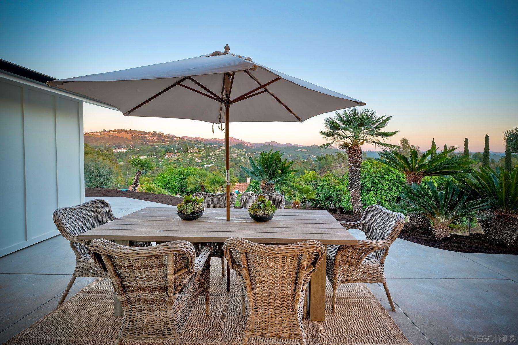 Detail Gallery Image 37 of 54 For 13940  Northcrest Lane, Poway,  CA 92064 - 4 Beds | 4 Baths