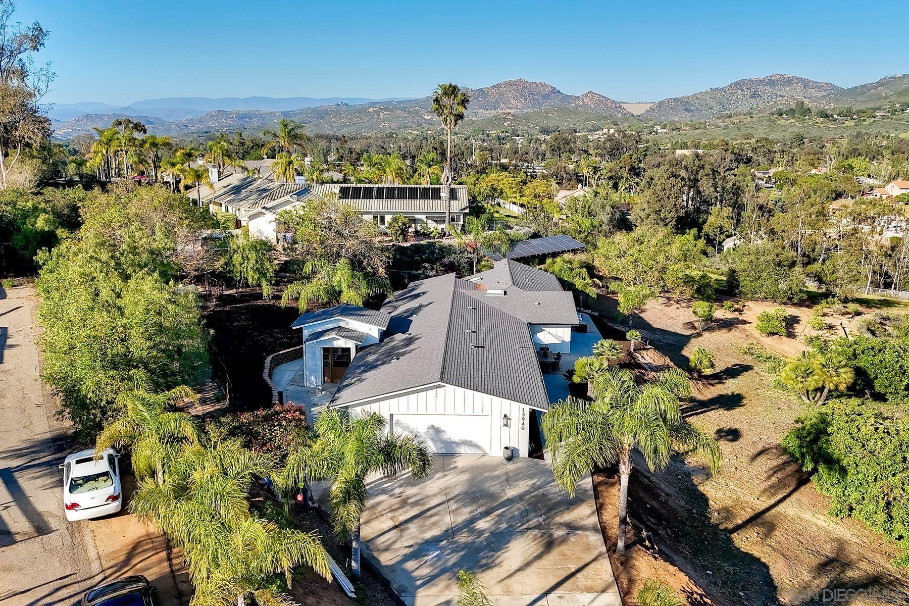 Detail Gallery Image 39 of 54 For 13940  Northcrest Lane, Poway,  CA 92064 - 4 Beds | 4 Baths