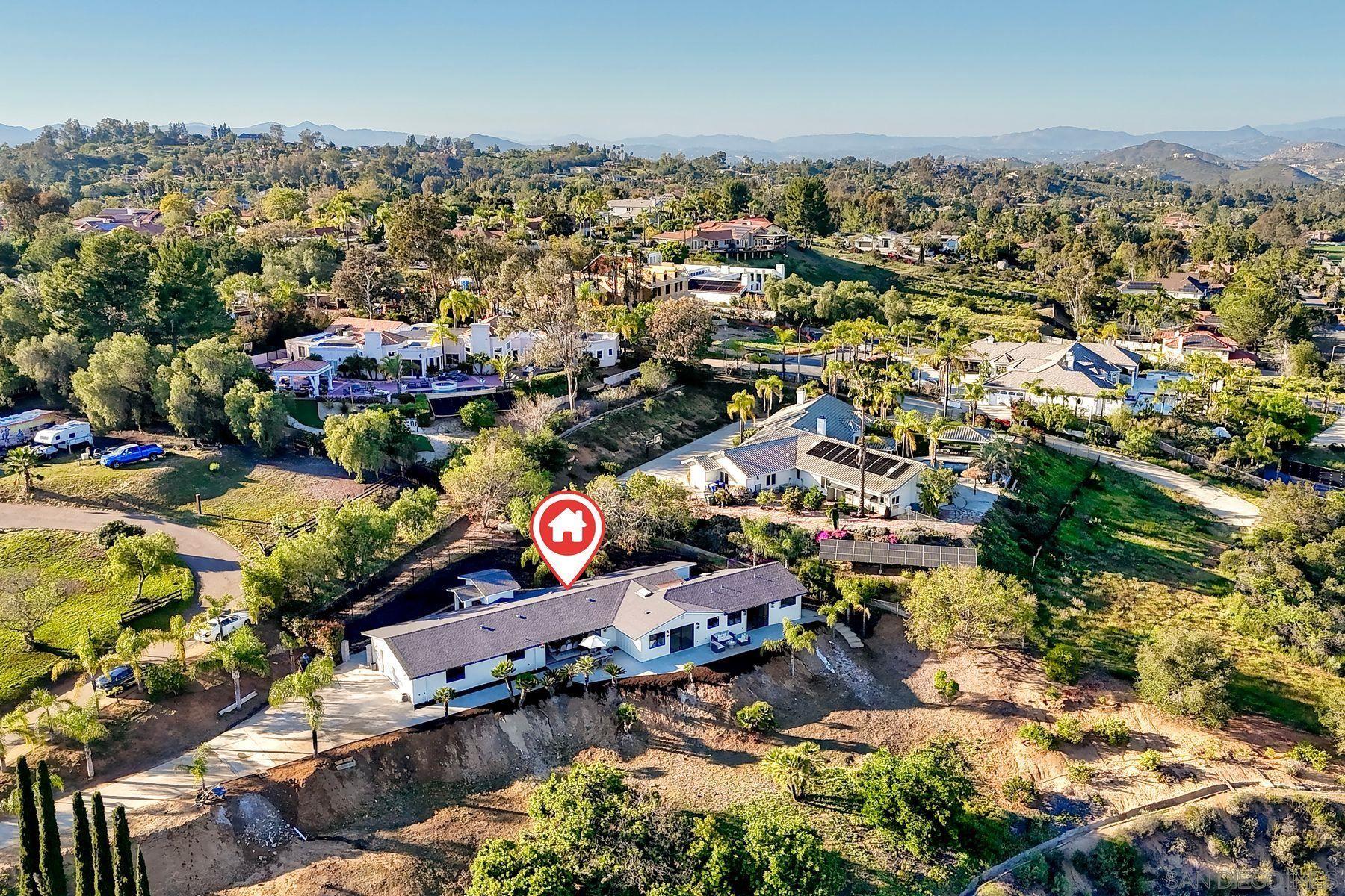 Detail Gallery Image 40 of 54 For 13940  Northcrest Lane, Poway,  CA 92064 - 4 Beds | 4 Baths