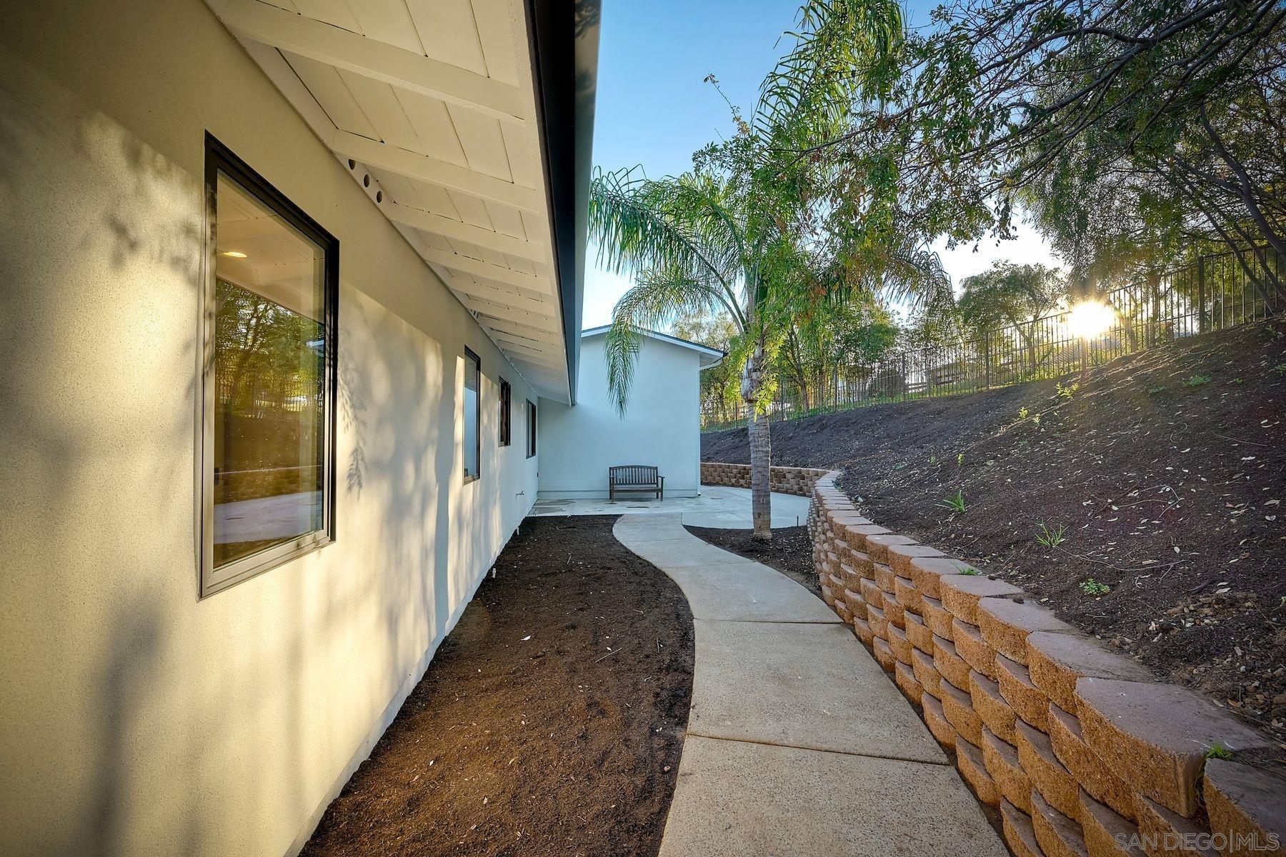 Detail Gallery Image 51 of 54 For 13940  Northcrest Lane, Poway,  CA 92064 - 4 Beds | 4 Baths