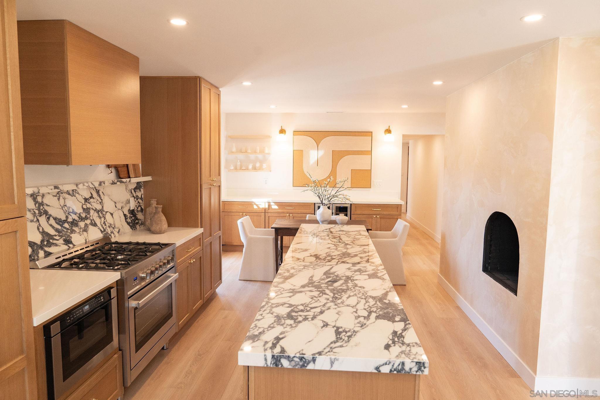 Front Image Thumbnail for SD260005673