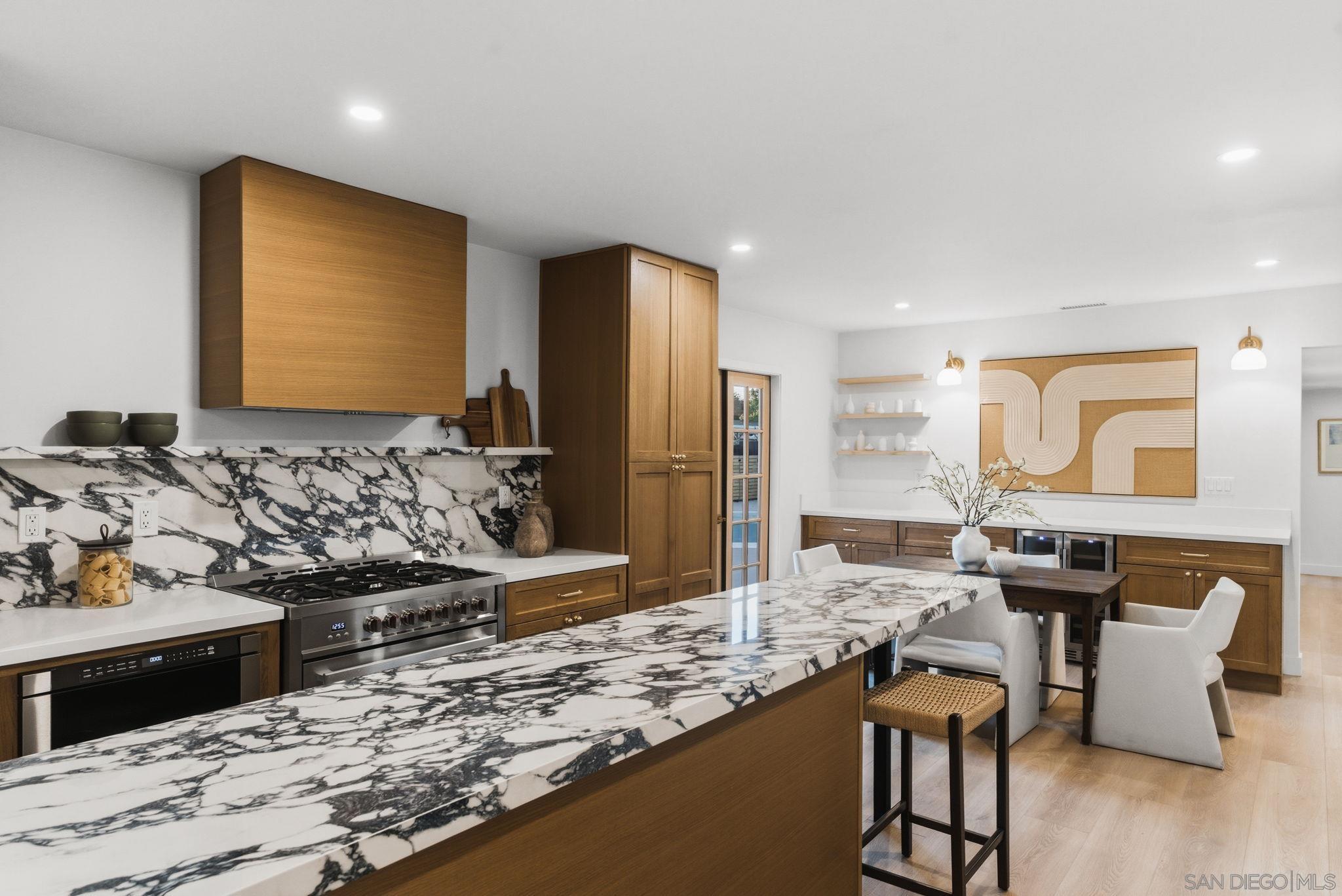 Front Image Thumbnail for SD260005673