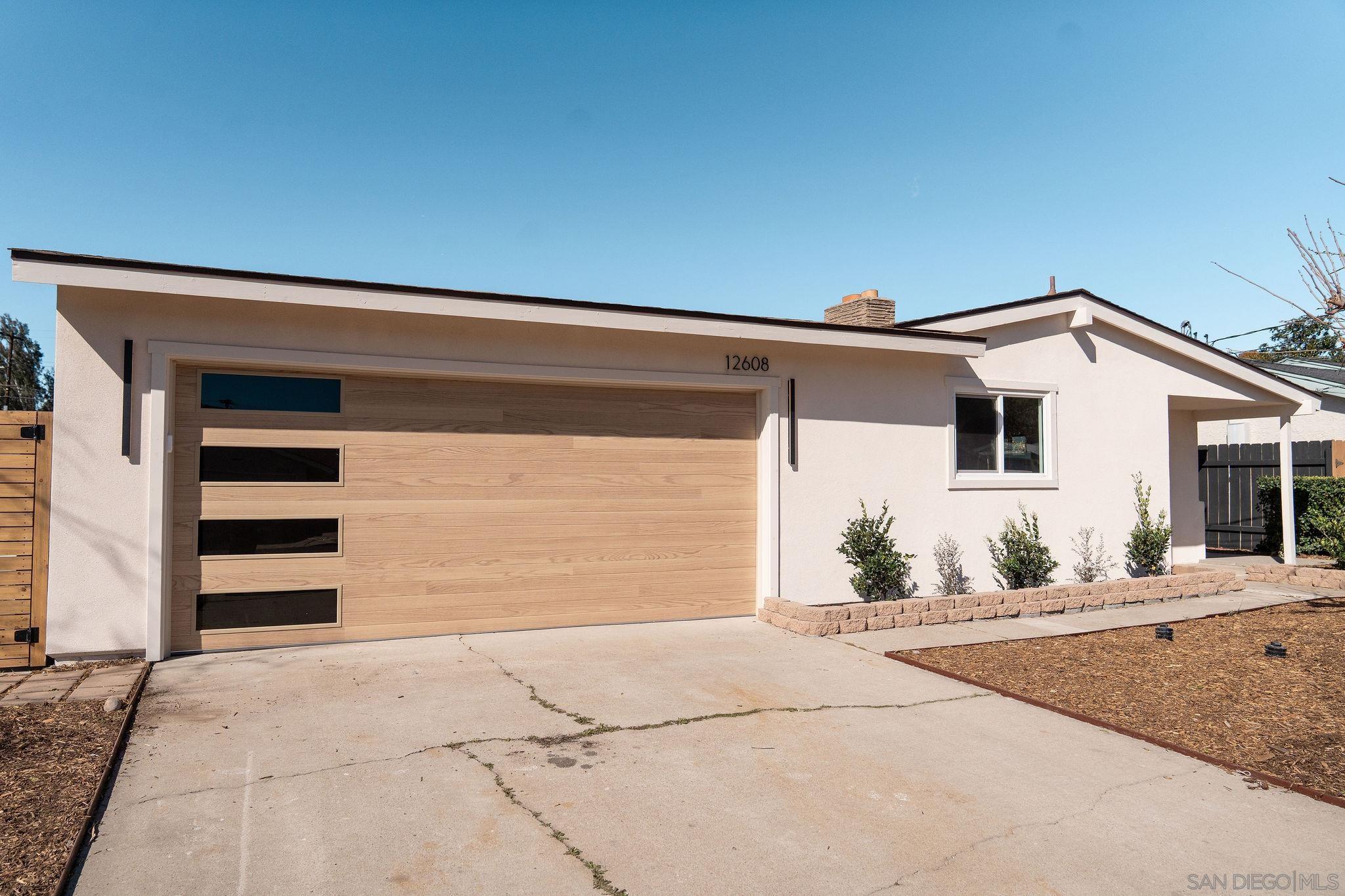 Detail Gallery Image 5 of 49 For 12608  Tustin St., Poway,  CA 92064 - 3 Beds | 2 Baths