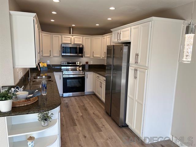 Front Image Thumbnail for SD260005676