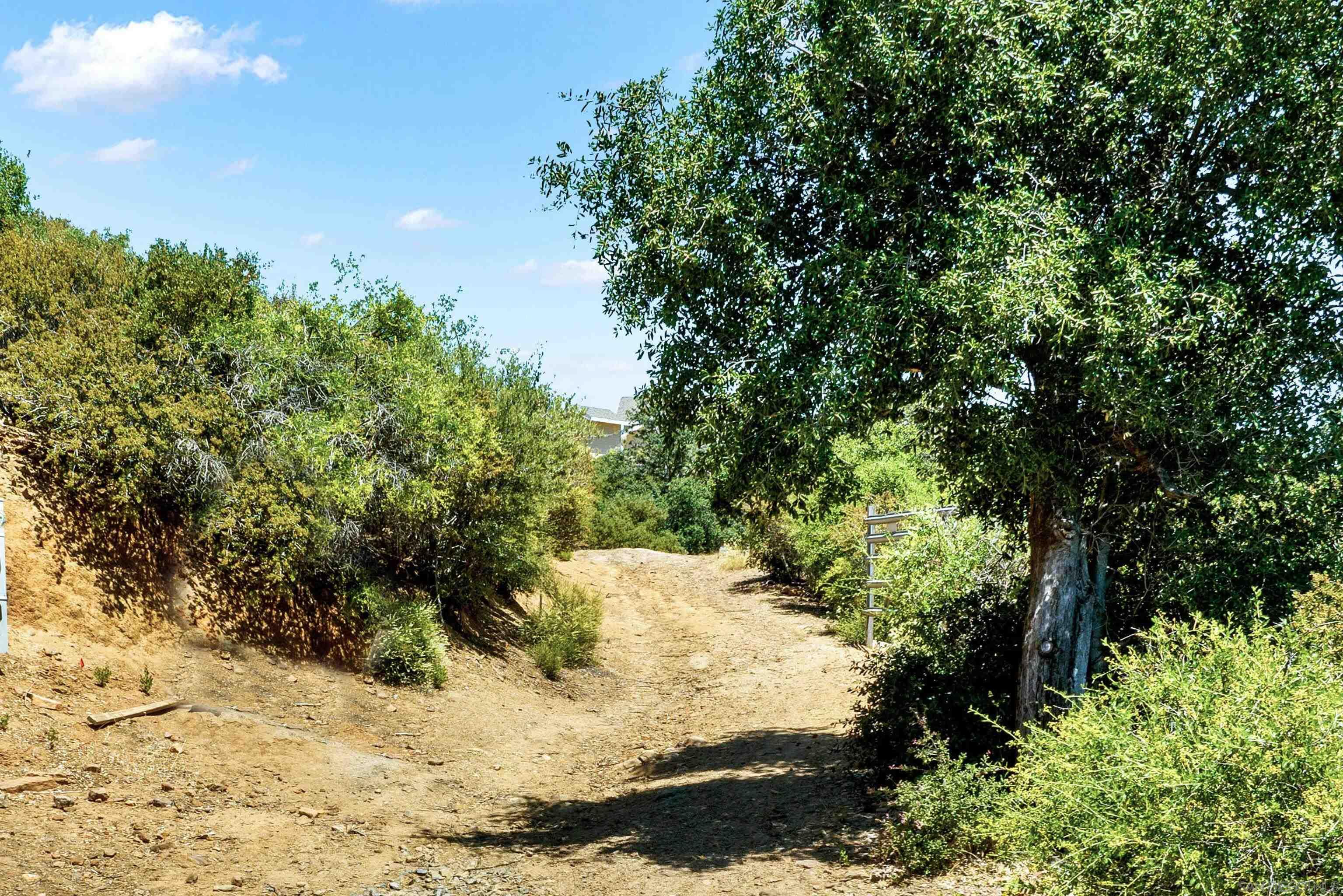 Front Image Thumbnail for SD260005677