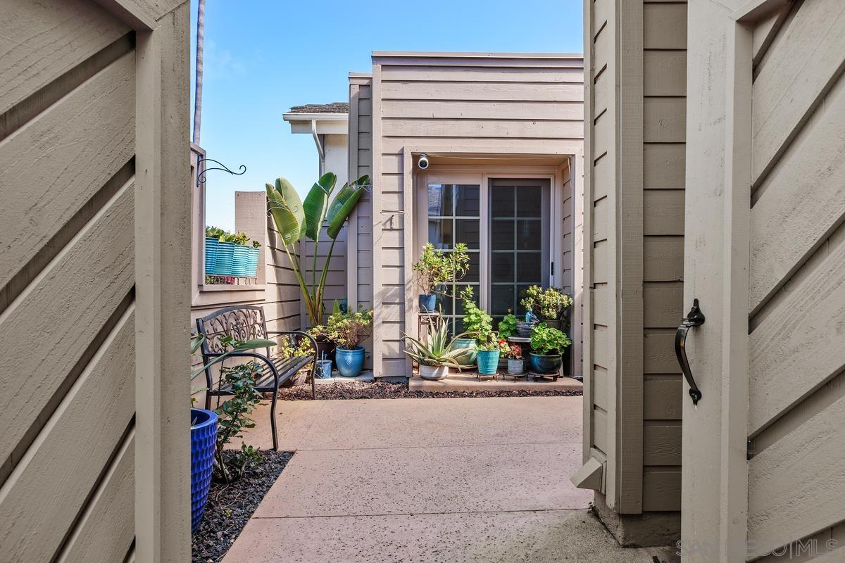 Detail Gallery Image 13 of 21 For 16073  Vista De Golf, Rancho Santa Fe,  CA 92091 - 3 Beds | 2 Baths