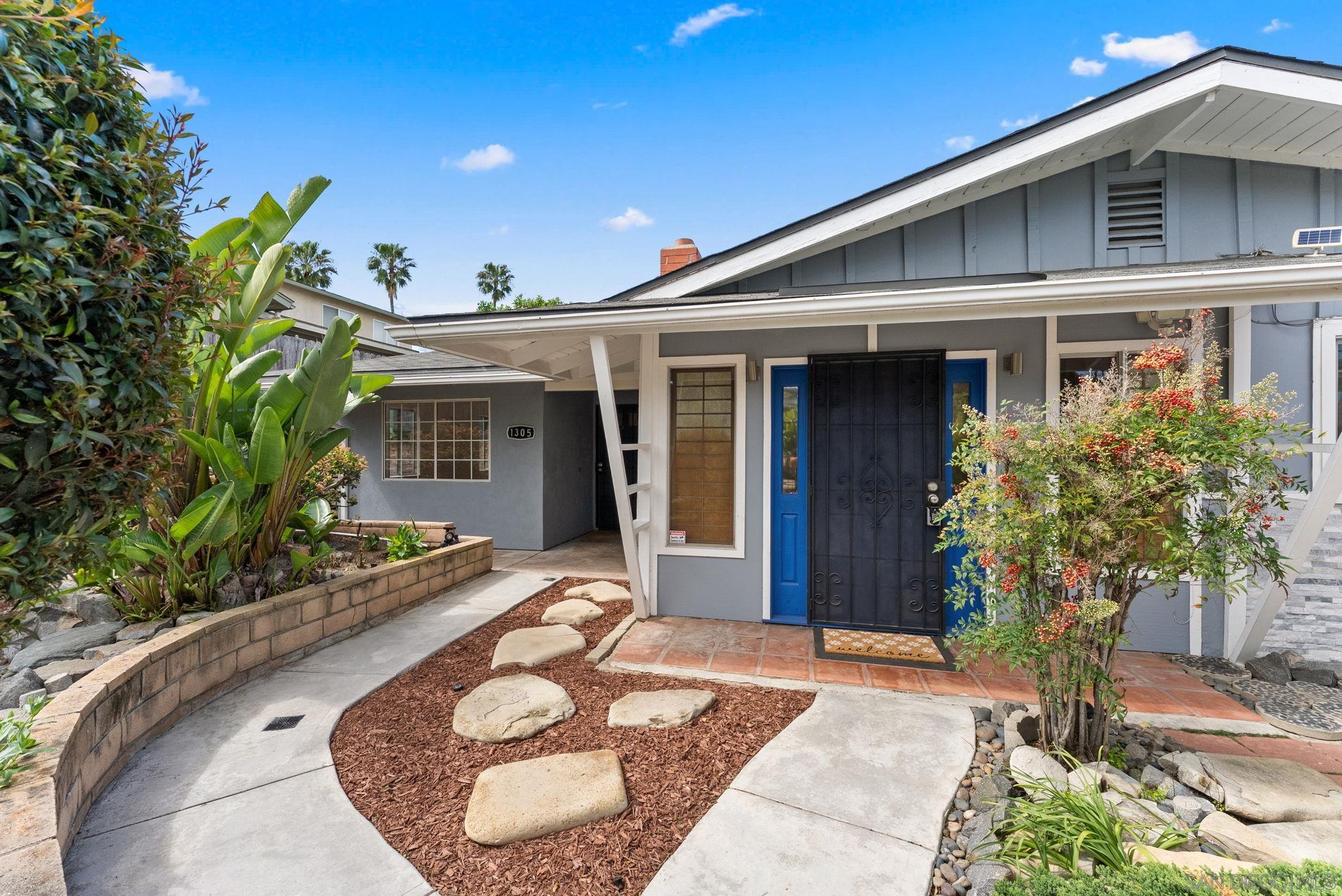 Detail Gallery Image 2 of 29 For 1305  Cornish Drive, Oceanside,  CA 92054 - 6 Beds | 3 Baths