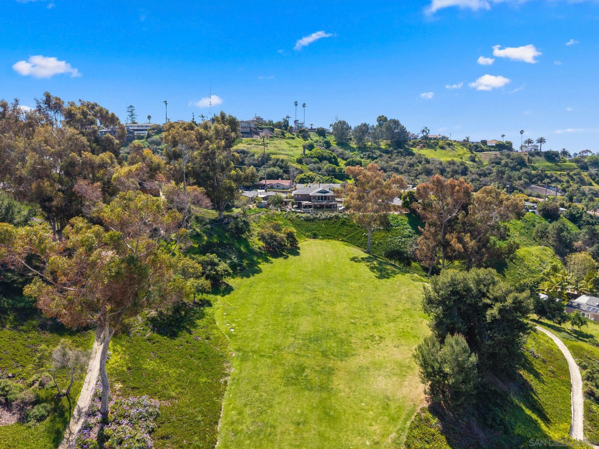 Detail Gallery Image 29 of 29 For 1305  Cornish Drive, Oceanside,  CA 92054 - 6 Beds | 3 Baths