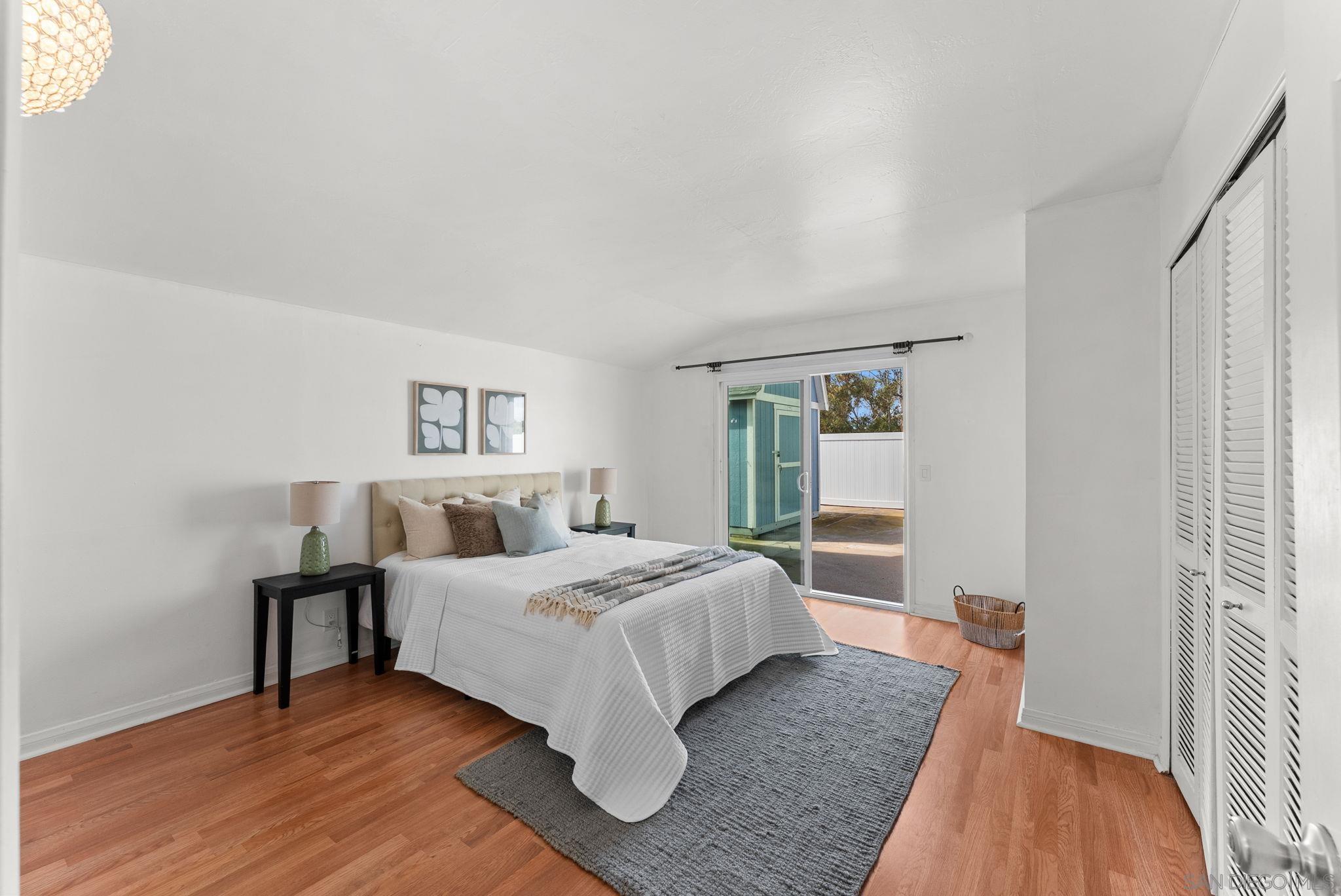 Detail Gallery Image 9 of 29 For 1305  Cornish Drive, Oceanside,  CA 92054 - 6 Beds | 3 Baths