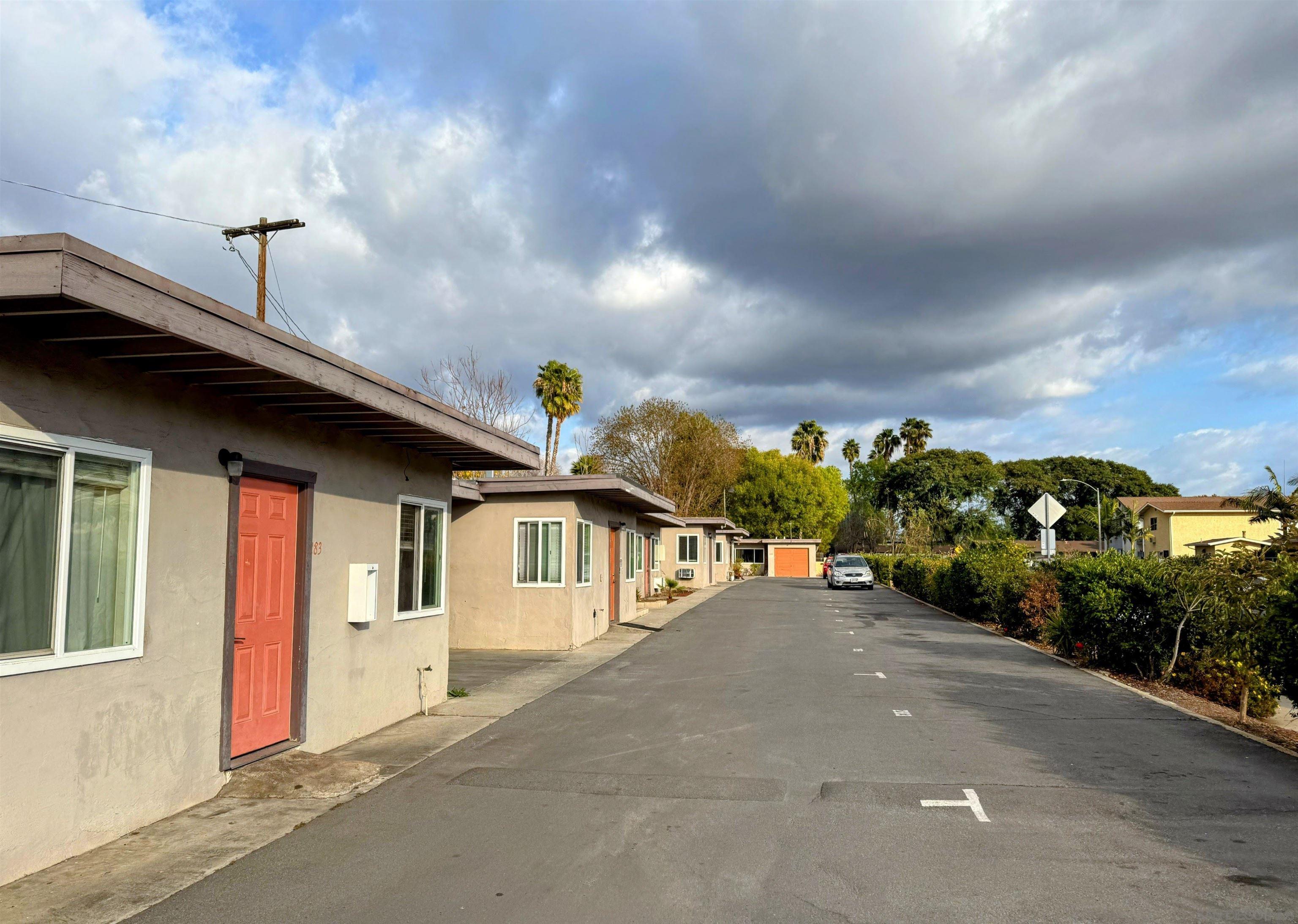 Detail Gallery Image 18 of 30 For 279 S Mollison Ave, El Cajon,  CA 92020 - 1 Beds | 1 Baths