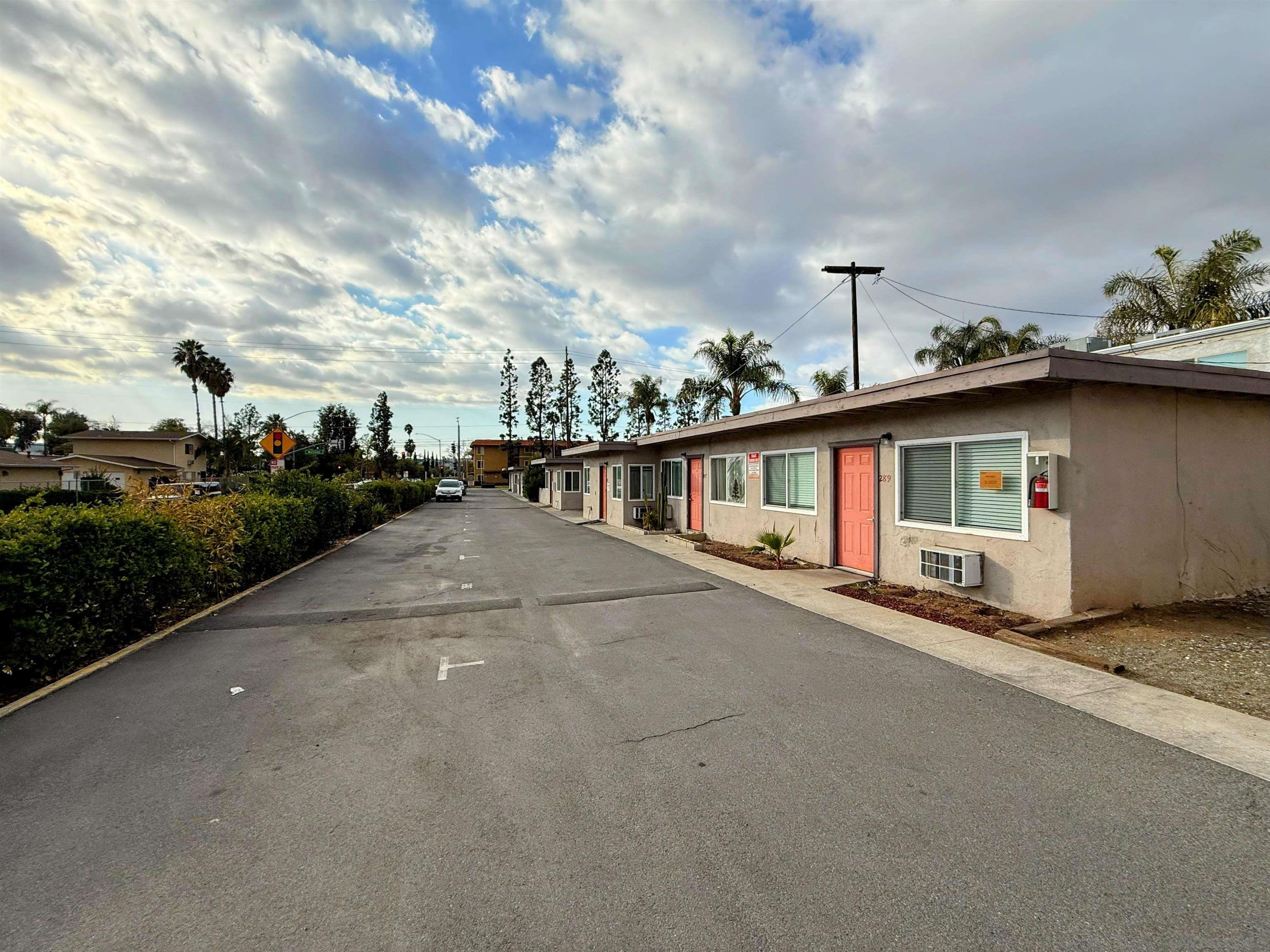 Detail Gallery Image 19 of 30 For 279 S Mollison Ave, El Cajon,  CA 92020 - 1 Beds | 1 Baths