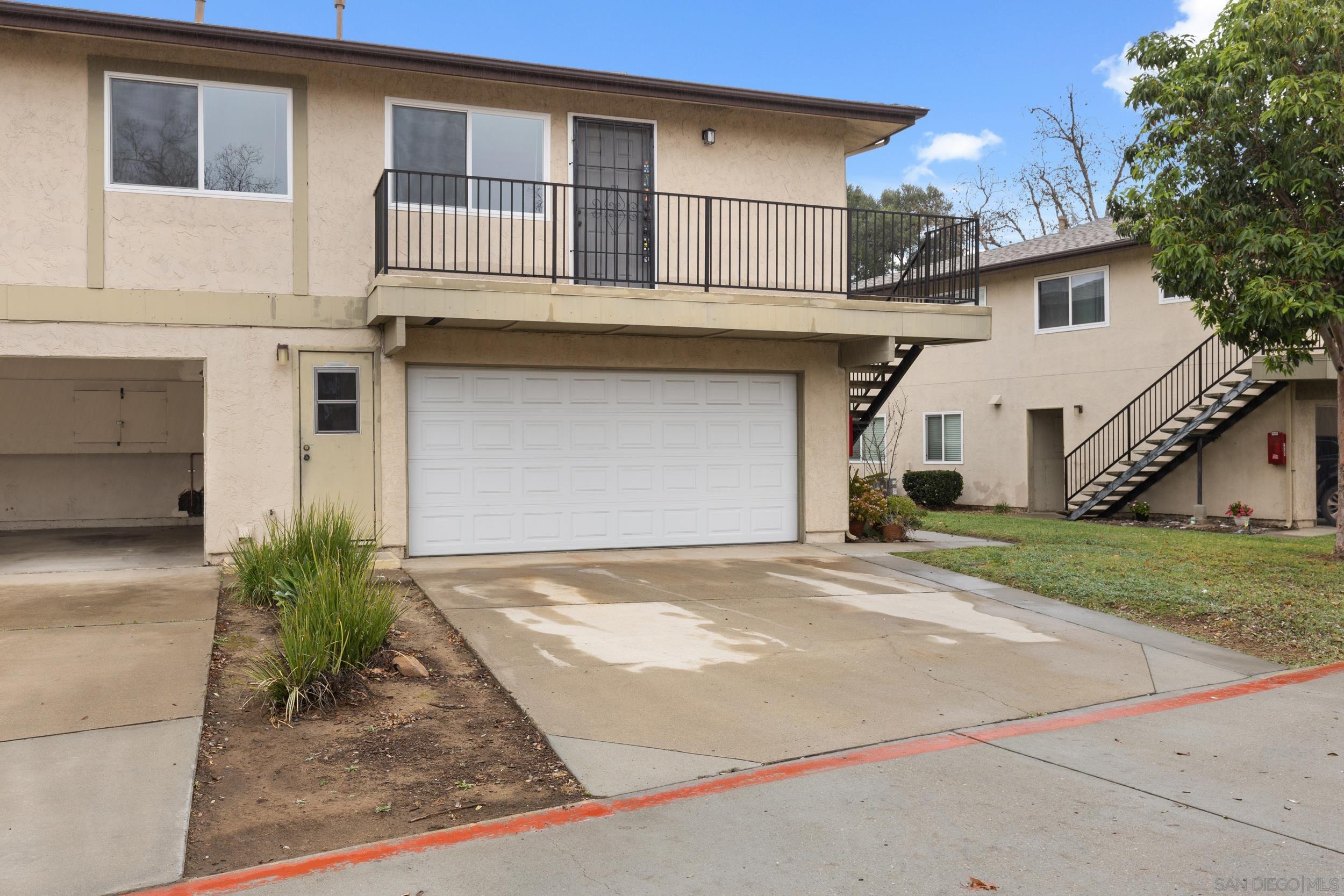 Detail Gallery Image 3 of 28 For 9855  Mission Greens Ct  #4,  Santee,  CA 92071 - 2 Beds | 1 Baths