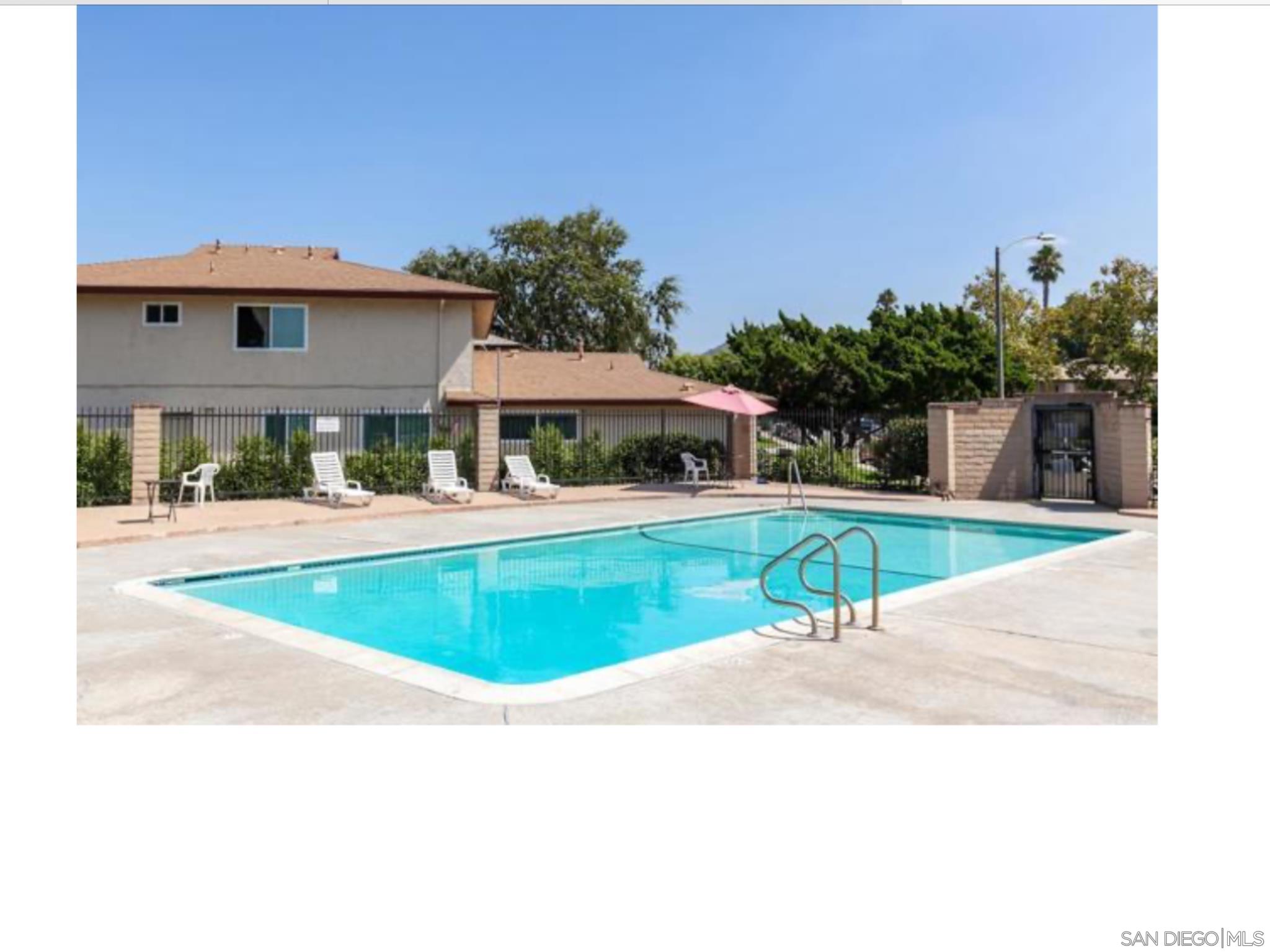 Detail Gallery Image 5 of 28 For 9855  Mission Greens Ct  #4,  Santee,  CA 92071 - 2 Beds | 1 Baths