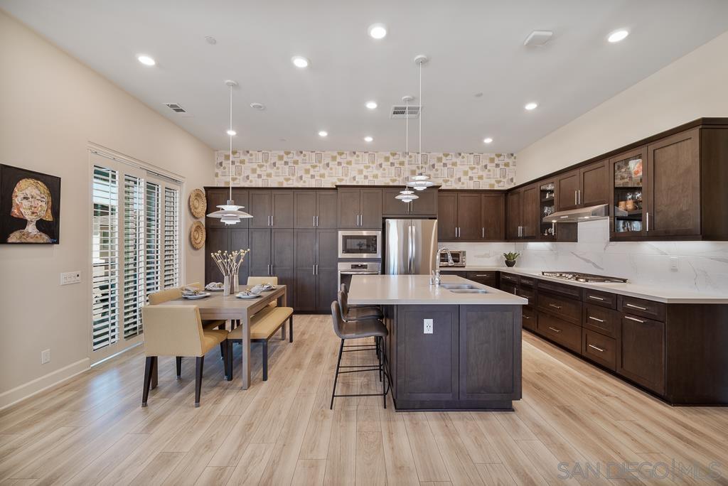 Detail Gallery Image 15 of 63 For 16750  Coyote Bush Drive  #36,  San Diego,  CA 92127 - 3 Beds | 2/1 Baths