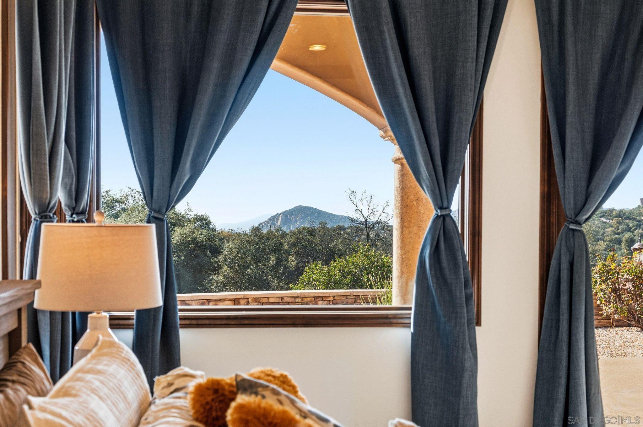 Detail Gallery Image 22 of 75 For 19491  Deerhorn Valley, Jamul,  CA 91935 - 3 Beds | 3/1 Baths