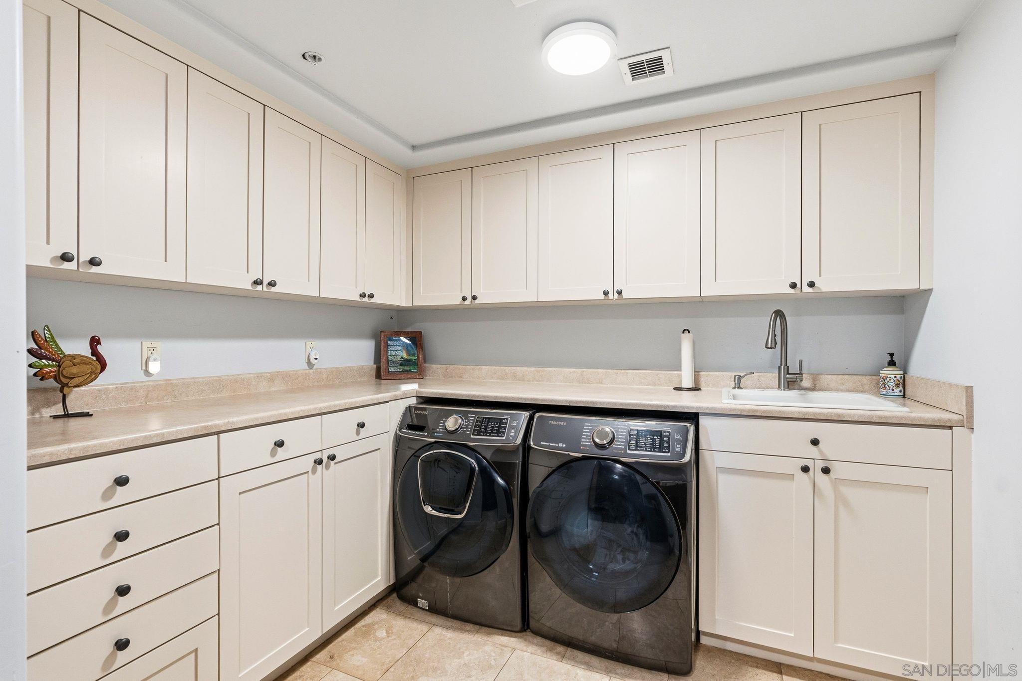 Detail Gallery Image 27 of 75 For 19491  Deerhorn Valley, Jamul,  CA 91935 - 3 Beds | 3/1 Baths