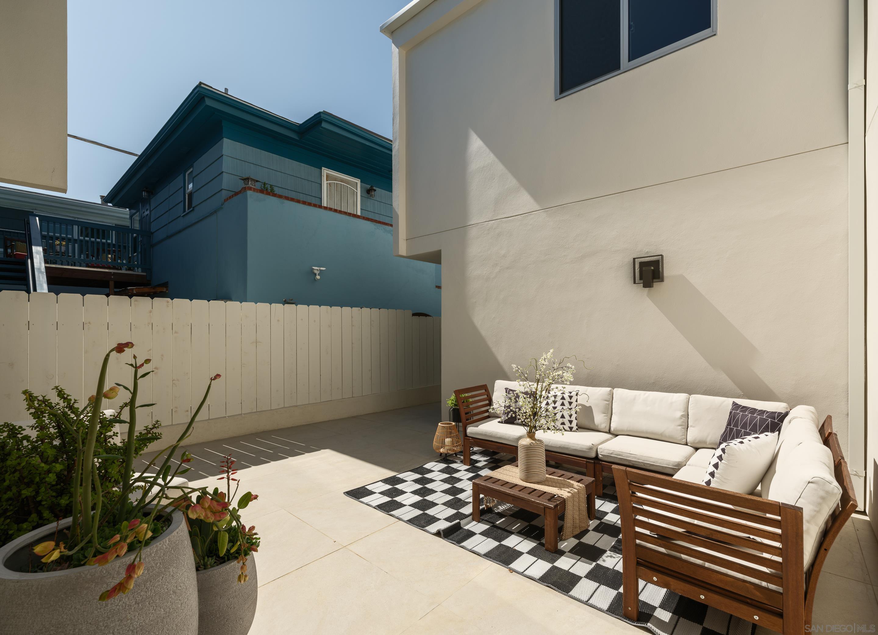 Detail Gallery Image 27 of 72 For 2841  Bayside Walk, San Diego,  CA 92109 - 4 Beds | 4 Baths