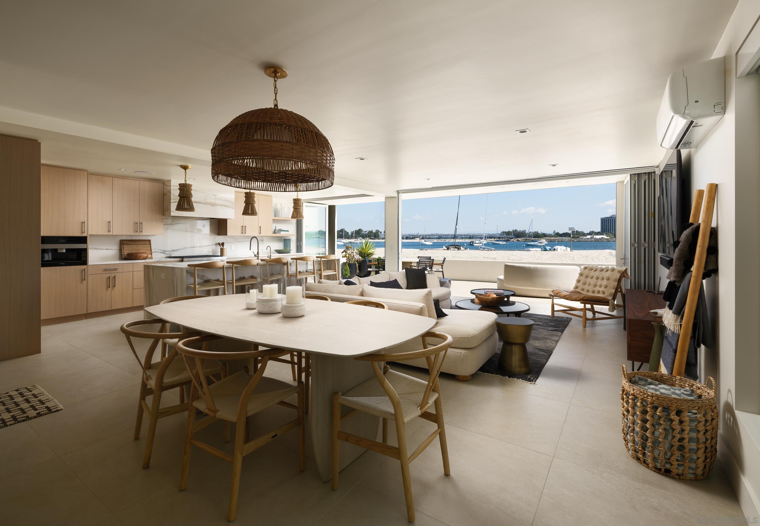 Detail Gallery Image 31 of 72 For 2841  Bayside Walk, San Diego,  CA 92109 - 4 Beds | 4 Baths