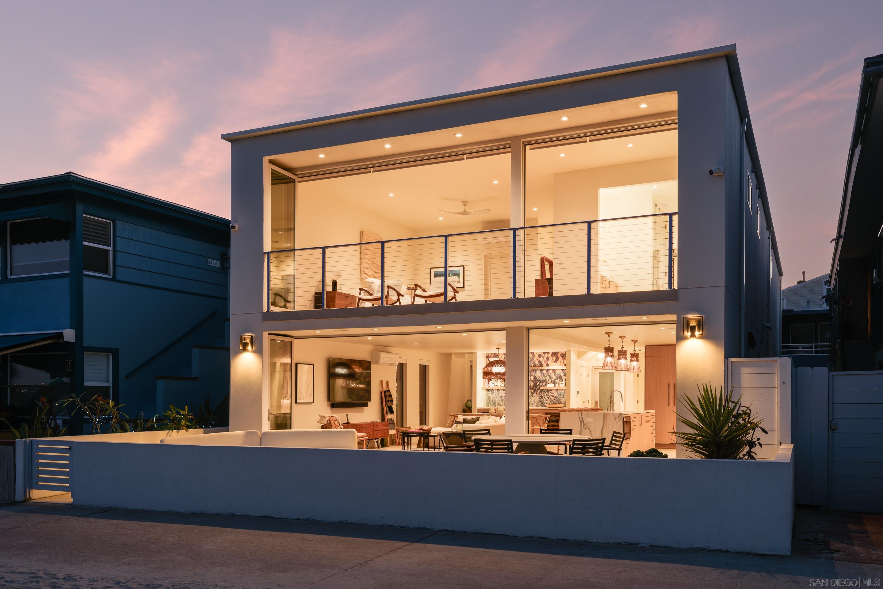 Detail Gallery Image 6 of 72 For 2841  Bayside Walk, San Diego,  CA 92109 - 4 Beds | 4 Baths