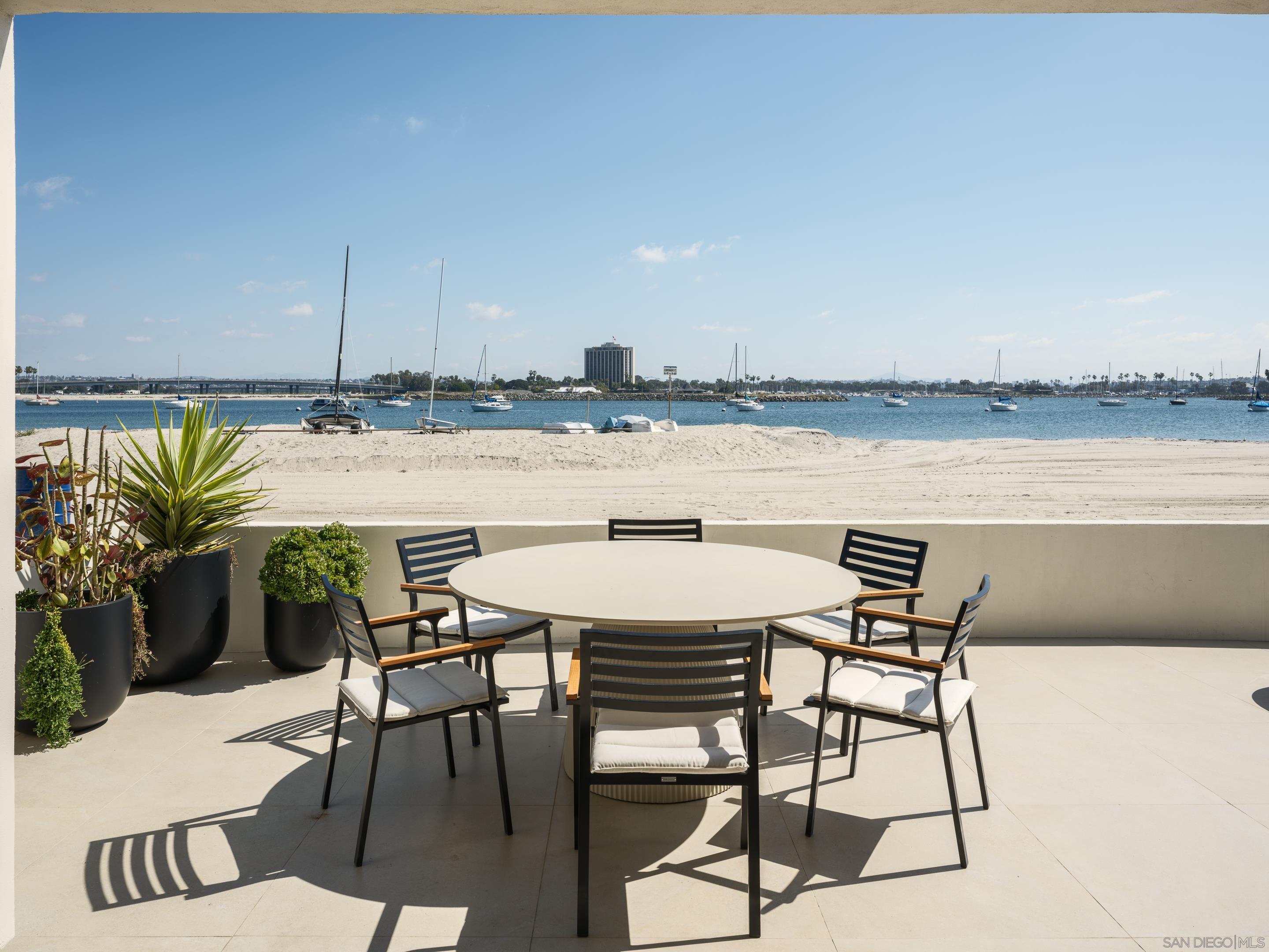 Detail Gallery Image 57 of 72 For 2841  Bayside Walk, San Diego,  CA 92109 - 4 Beds | 4 Baths