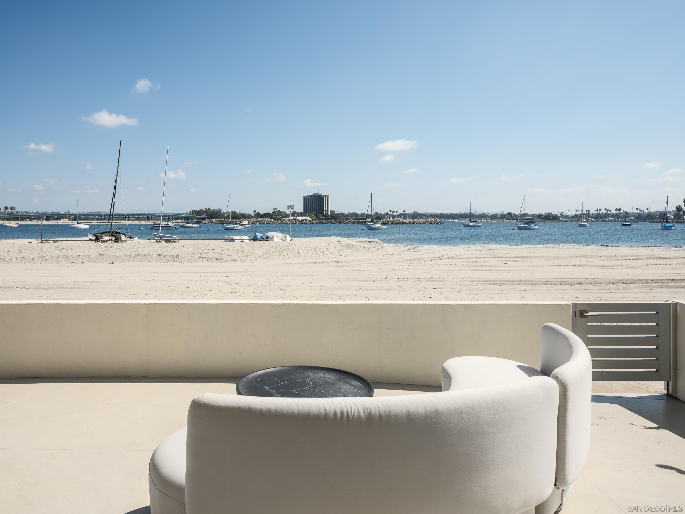 Detail Gallery Image 59 of 72 For 2841  Bayside Walk, San Diego,  CA 92109 - 4 Beds | 4 Baths