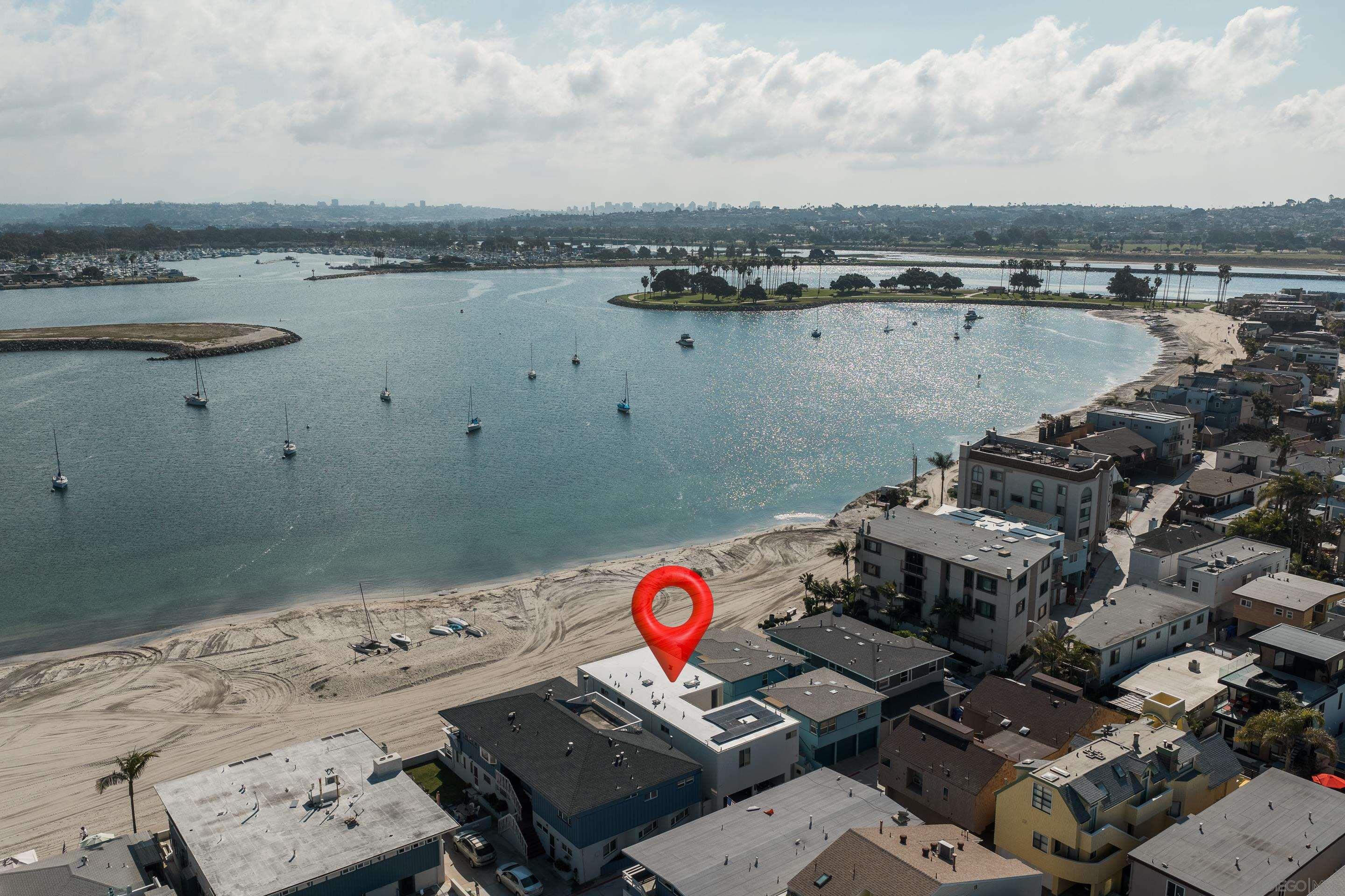 Detail Gallery Image 9 of 72 For 2841  Bayside Walk, San Diego,  CA 92109 - 4 Beds | 4 Baths