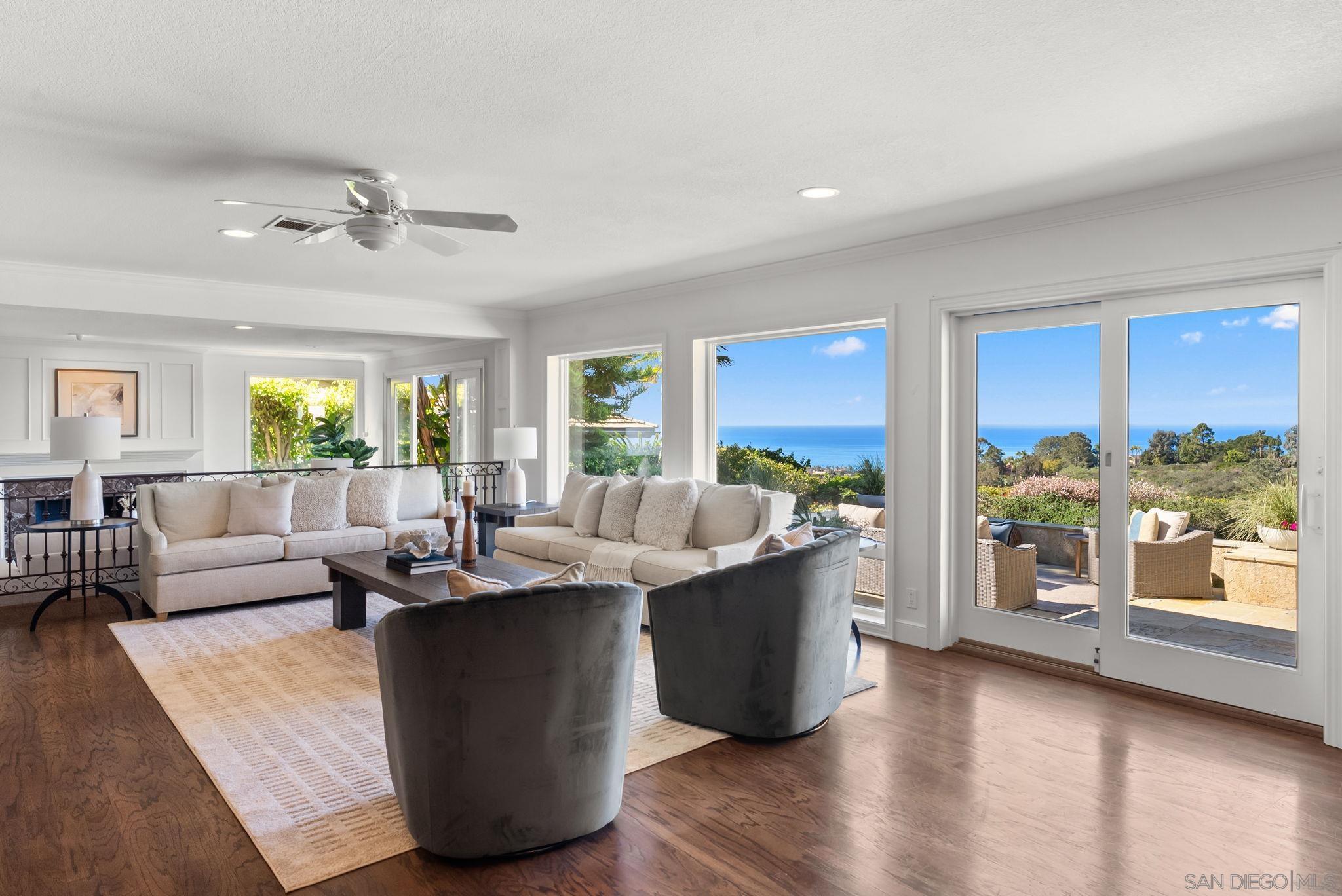 Detail Gallery Image 3 of 29 For 6984  via Estrada, La Jolla,  CA 92037 - 4 Beds | 4 Baths