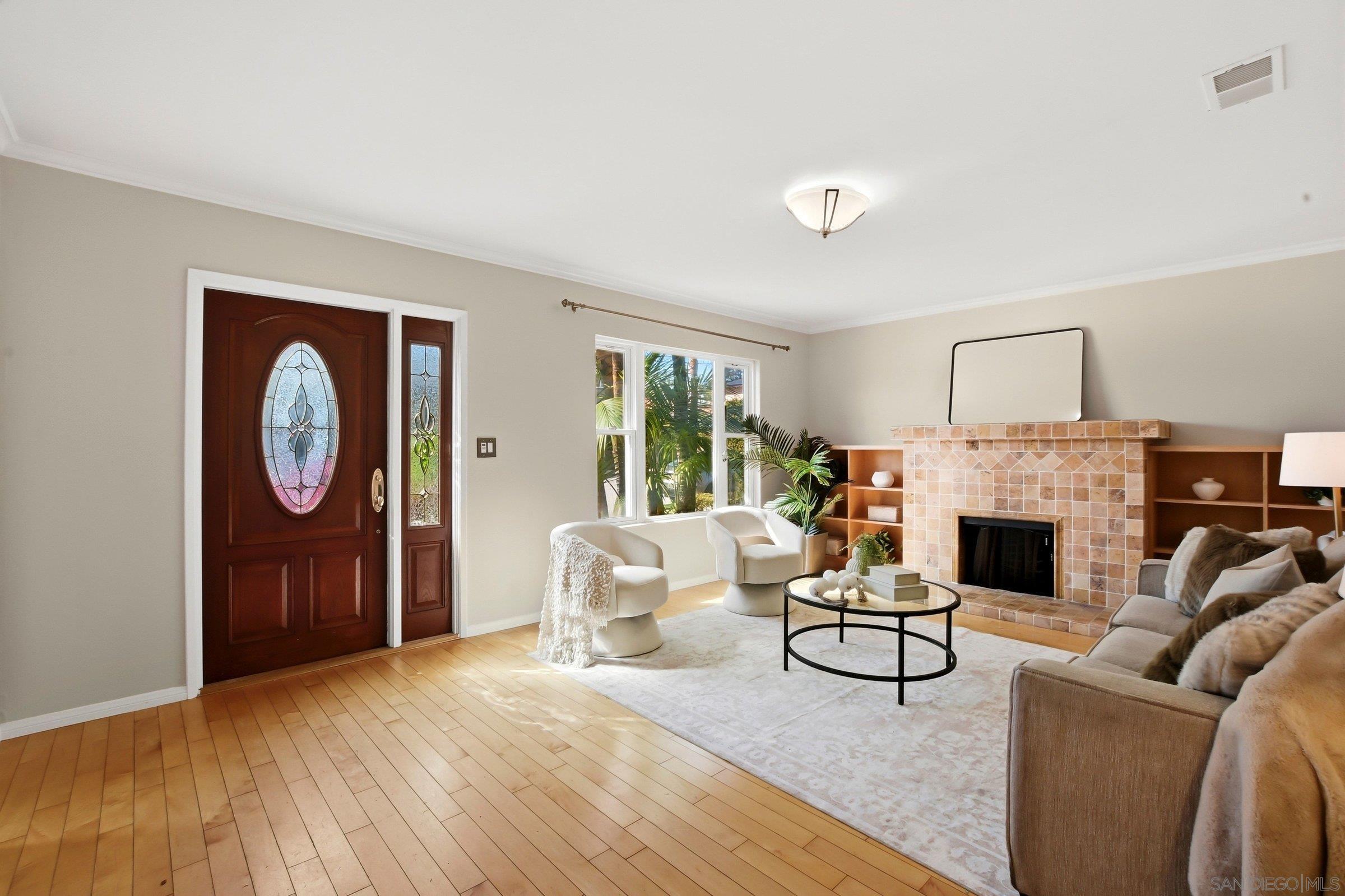 Detail Gallery Image 4 of 39 For 3625  Kite St, San Diego,  CA 92103 - 3 Beds | 2 Baths