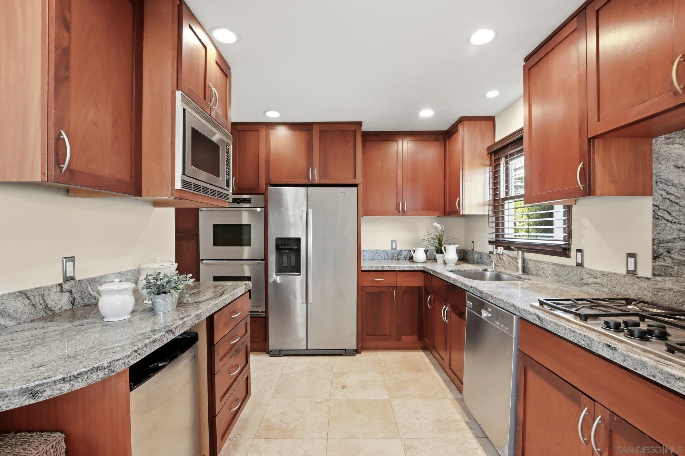 Detail Gallery Image 8 of 39 For 3625  Kite St, San Diego,  CA 92103 - 3 Beds | 2 Baths