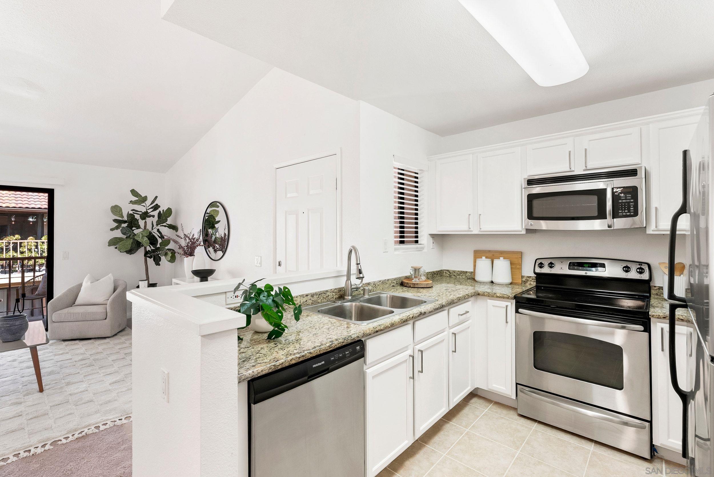 Detail Gallery Image 7 of 22 For 12190  Cuyamaca College Dr E  #1106,  El Cajon,  CA 92019 - 1 Beds | 1 Baths