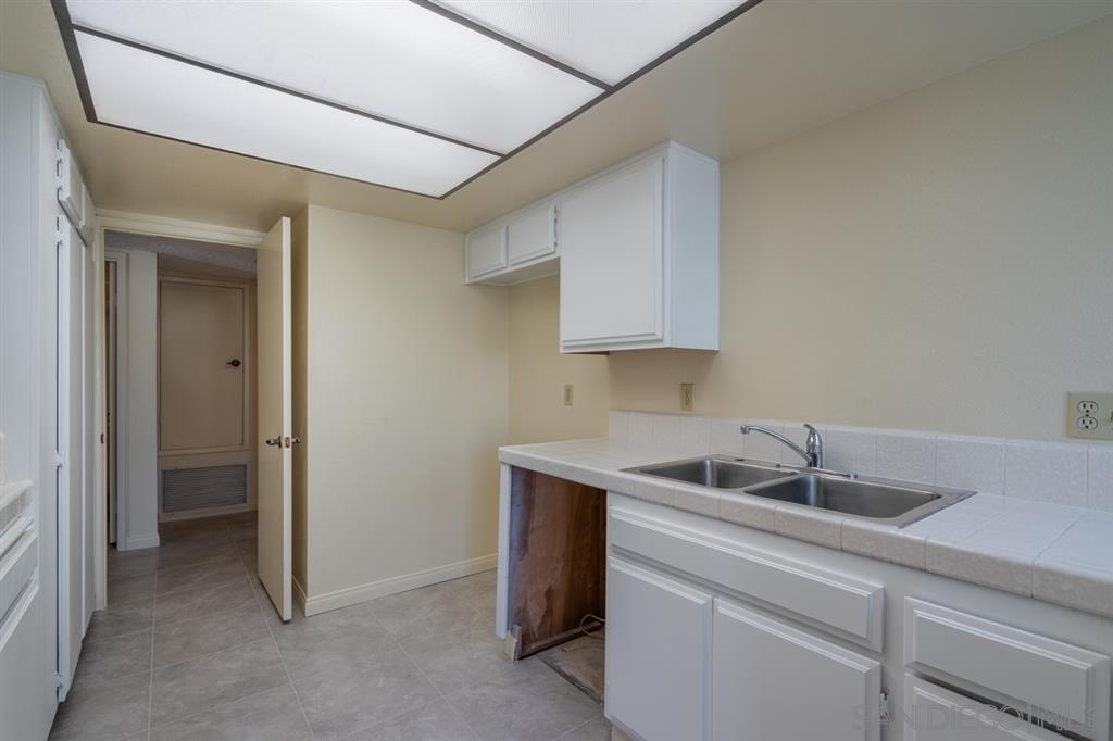 Detail Gallery Image 6 of 25 For 376  Center St  #220,  Chula Vista,  CA 91910 - 2 Beds | 2 Baths