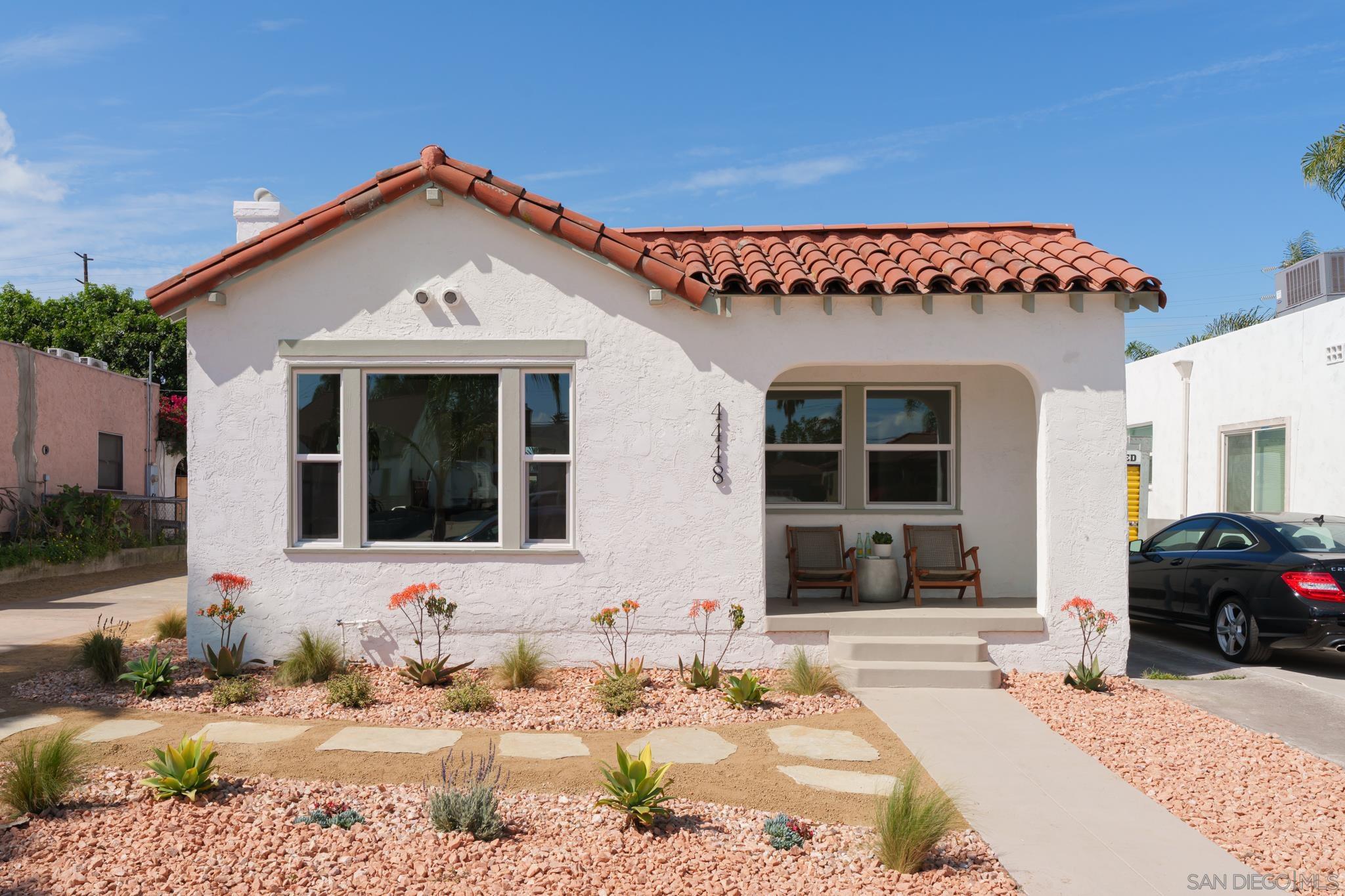 Detail Gallery Image 2 of 38 For 4448  Felton St, San Diego,  CA 92116 - 3 Beds | 2 Baths