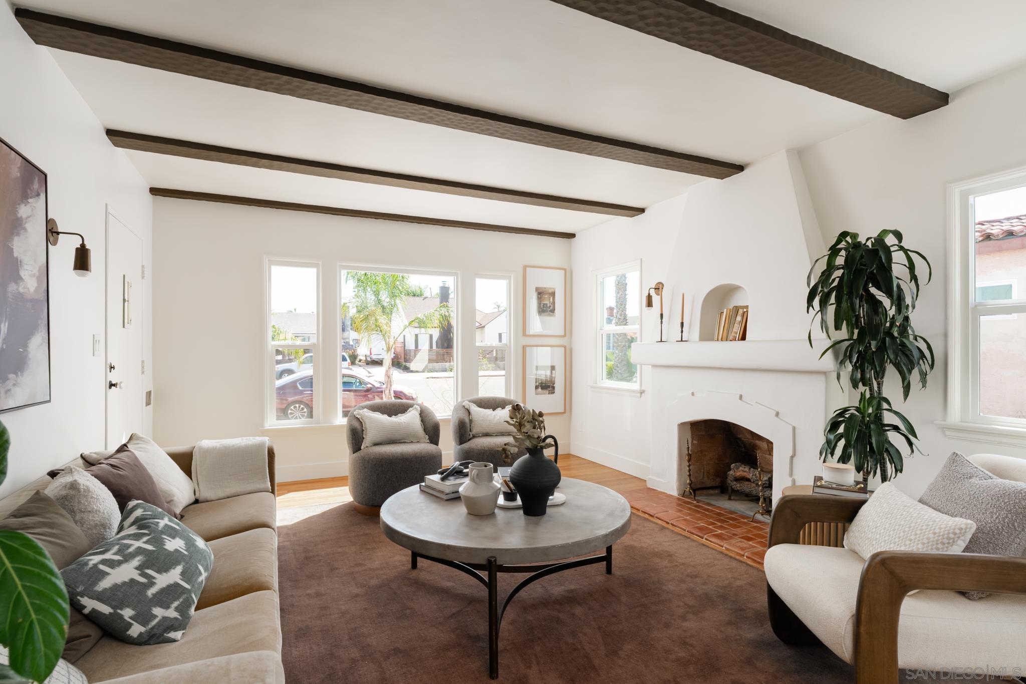 Detail Gallery Image 4 of 38 For 4448  Felton St, San Diego,  CA 92116 - 3 Beds | 2 Baths