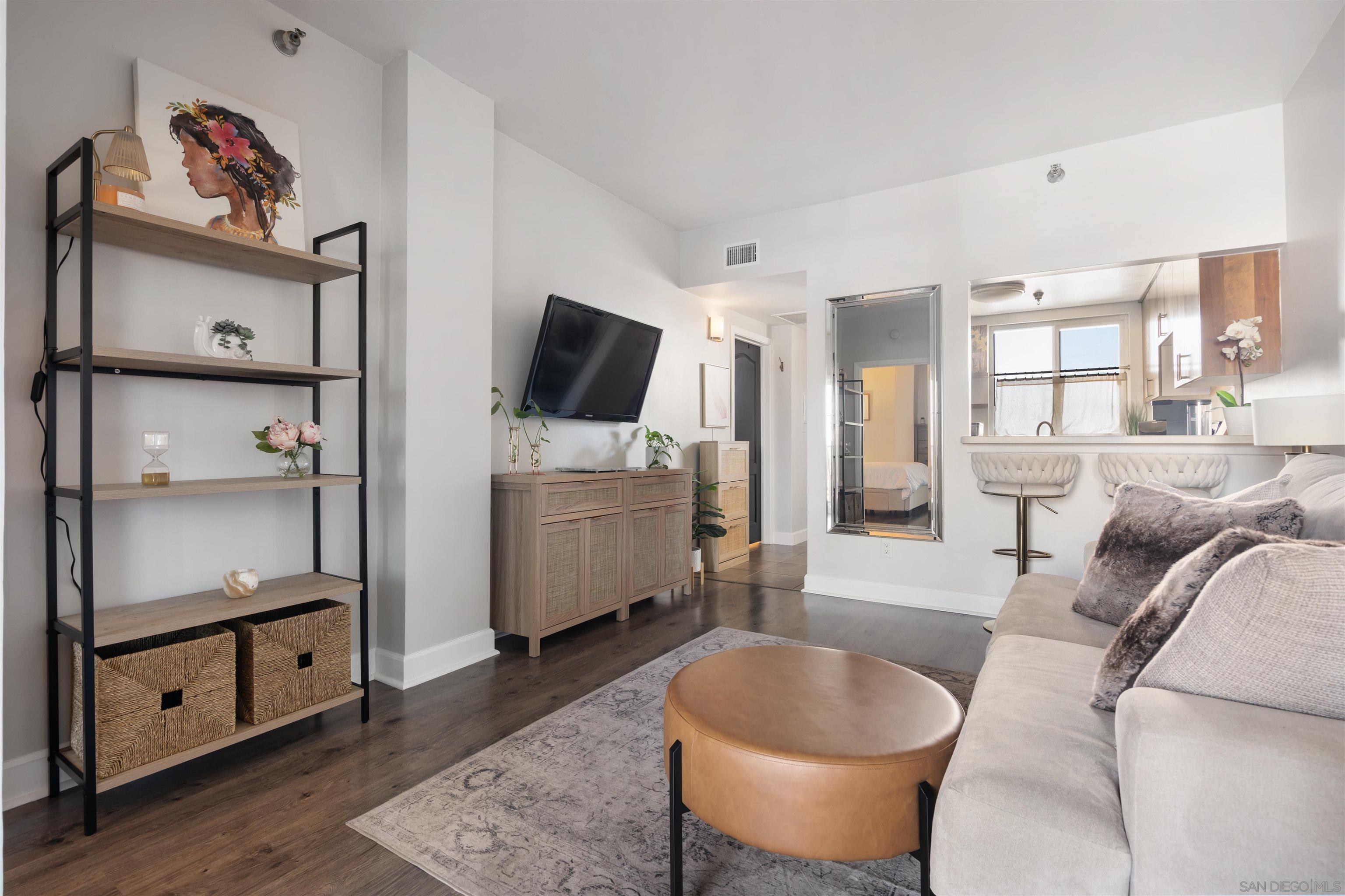 Detail Gallery Image 6 of 19 For 2828  University Ave  #310,  San Diego,  CA 92104 - 1 Beds | 1 Baths