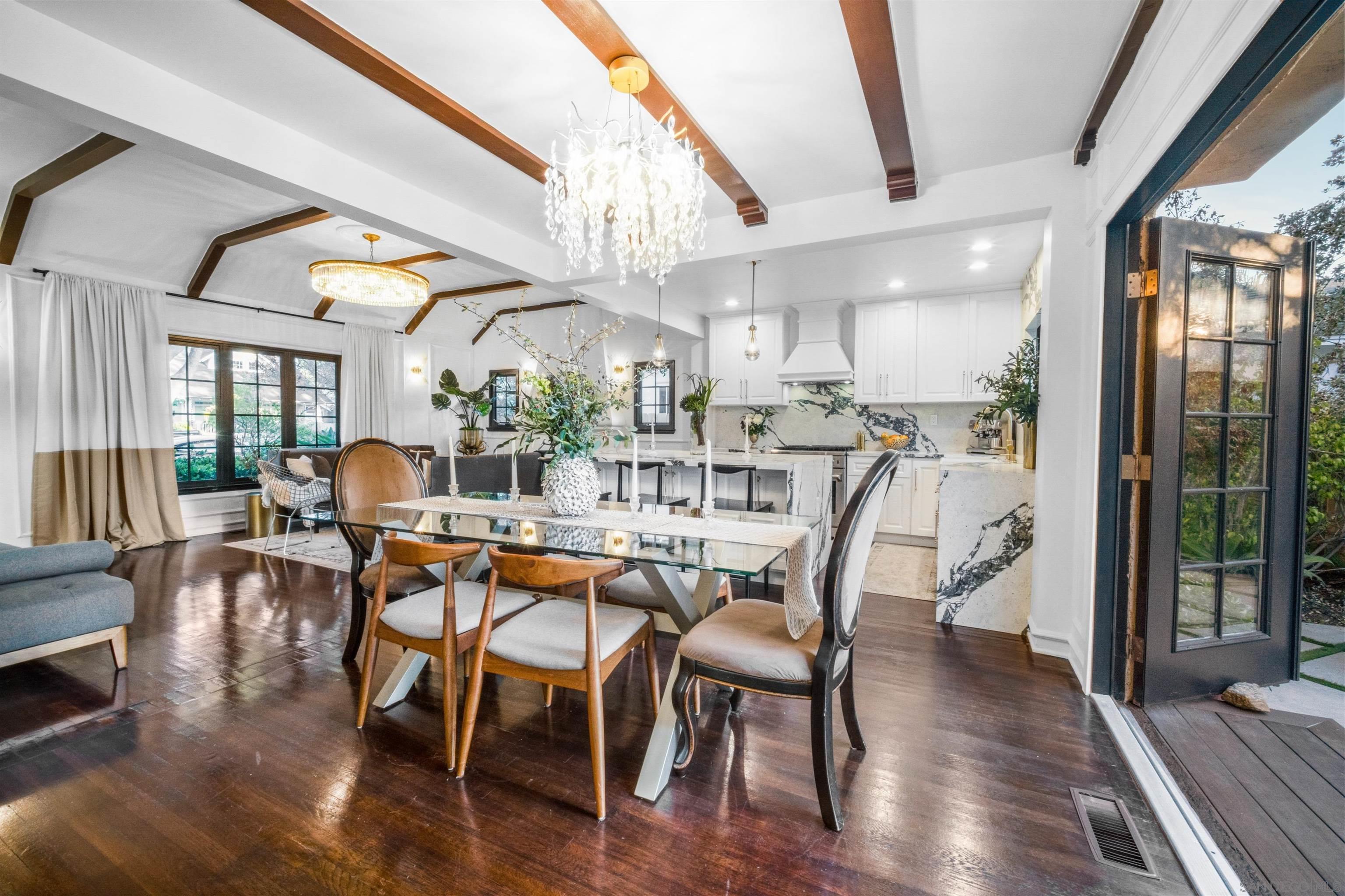 Detail Gallery Image 14 of 47 For 340  B Ave, Coronado,  CA 92118 - 4 Beds | 3 Baths