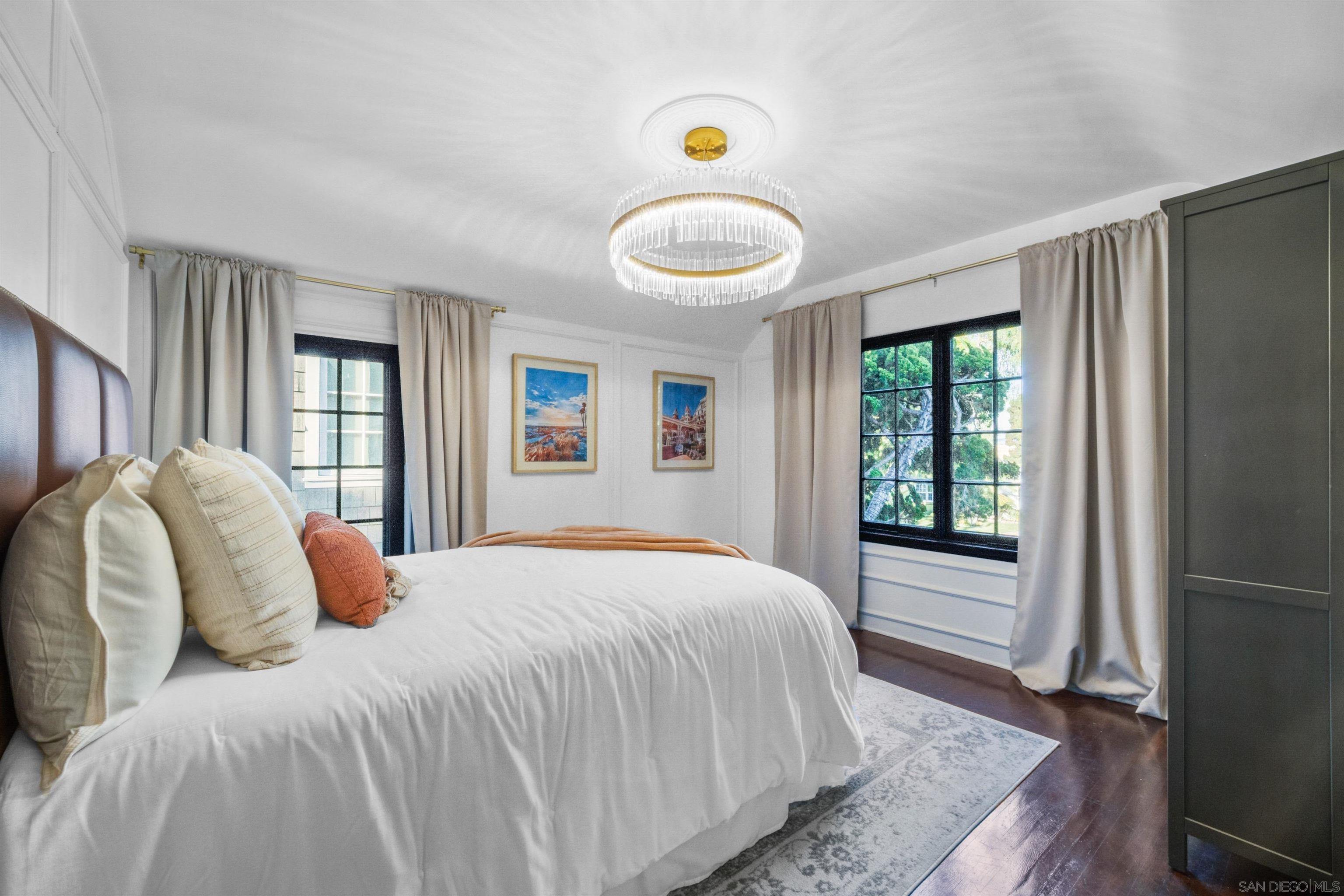 Detail Gallery Image 33 of 47 For 340  B Ave, Coronado,  CA 92118 - 4 Beds | 3 Baths