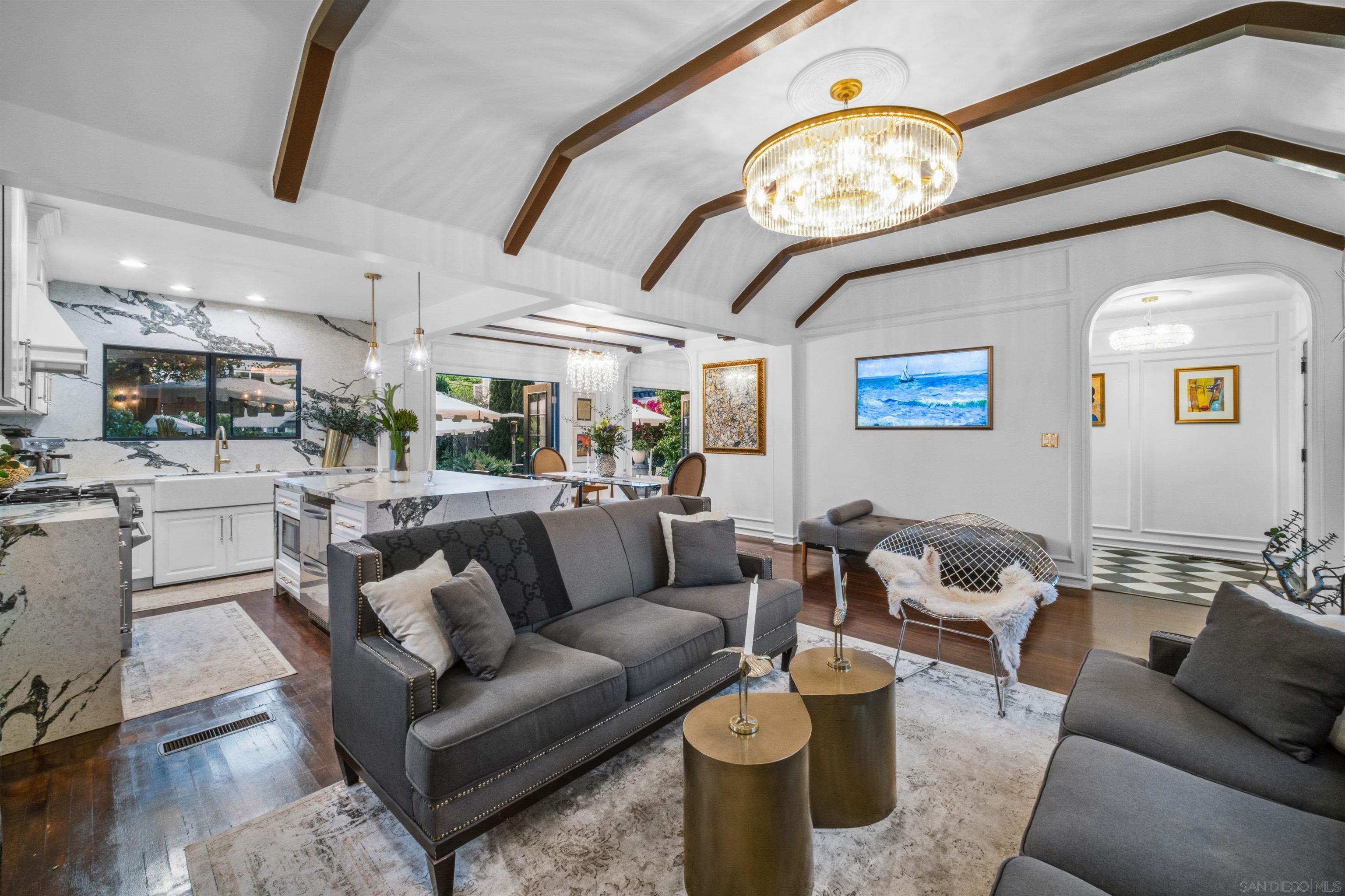 Detail Gallery Image 7 of 47 For 340  B Ave, Coronado,  CA 92118 - 4 Beds | 3 Baths