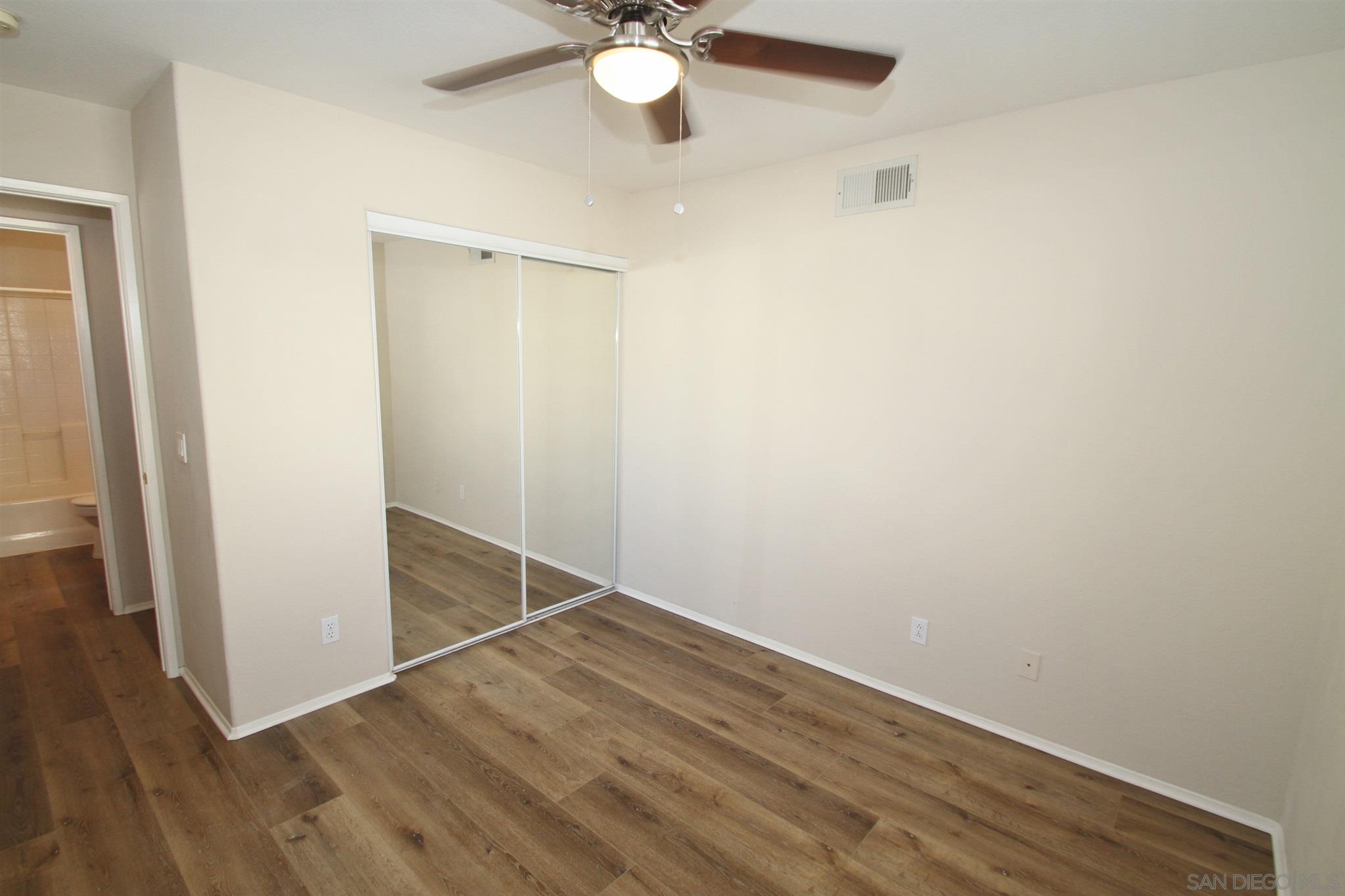 Detail Gallery Image 9 of 16 For 11875  Spruce Run Dr  a, San Diego,  CA 92131 - 2 Beds | 2 Baths