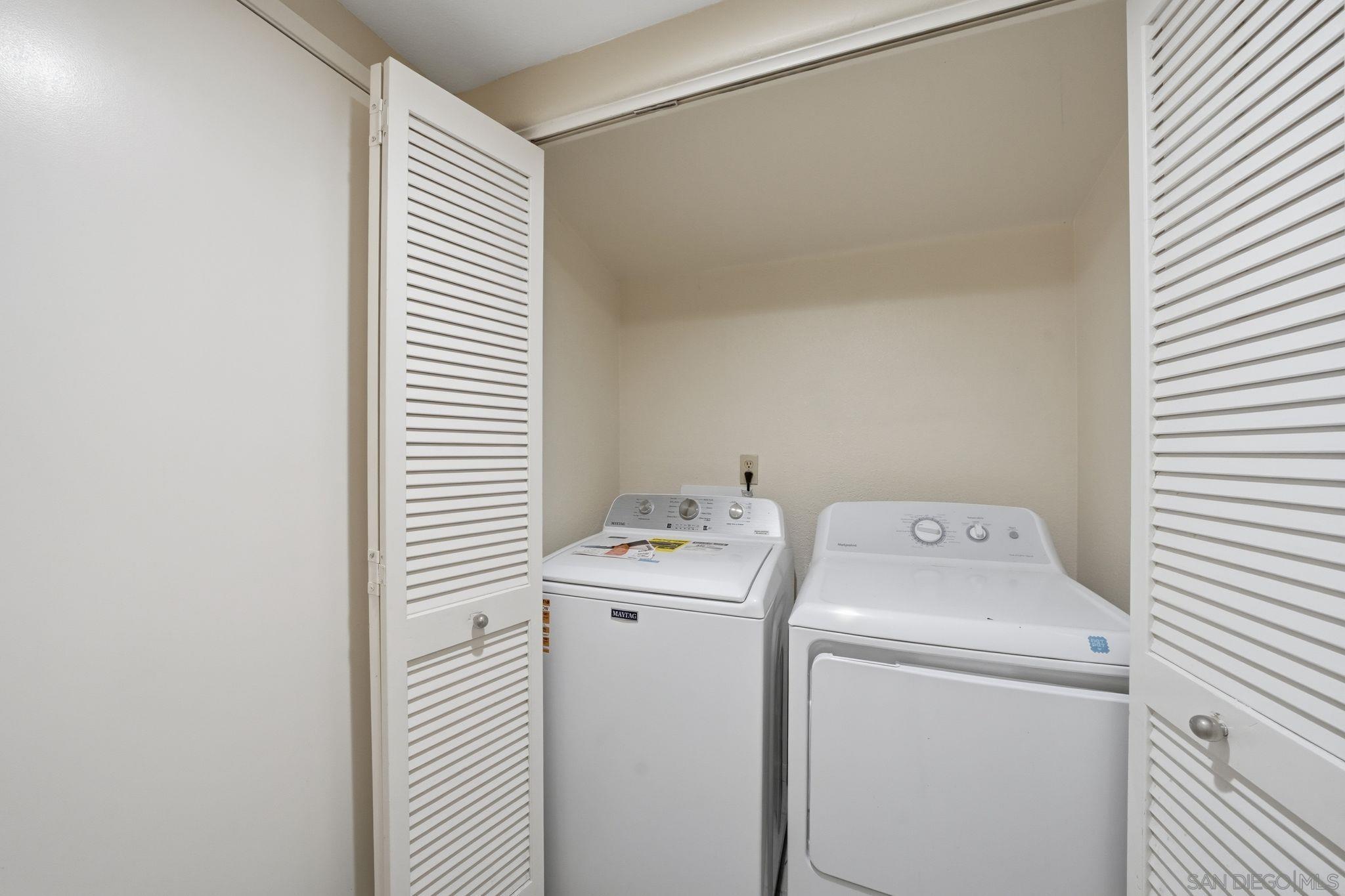 Detail Gallery Image 14 of 31 For 12233  via Hacienda, El Cajon,  CA 92019 - 4 Beds | 2/1 Baths