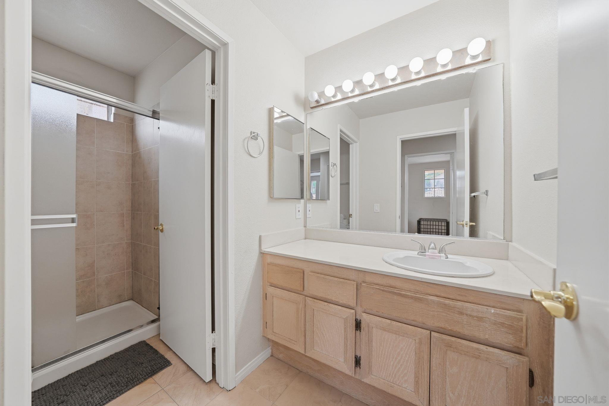 Detail Gallery Image 23 of 31 For 12233  via Hacienda, El Cajon,  CA 92019 - 4 Beds | 2/1 Baths