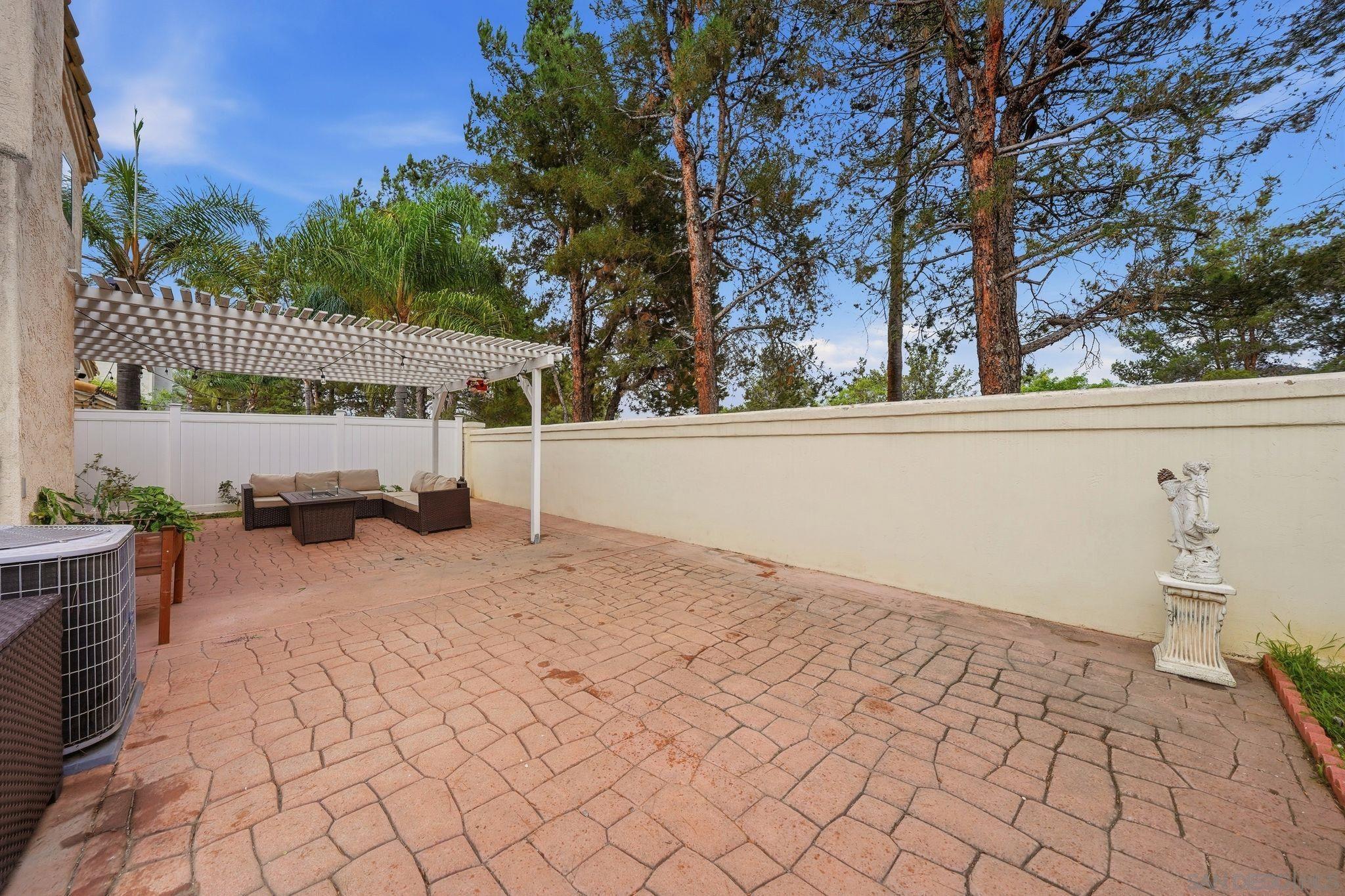 Detail Gallery Image 28 of 31 For 12233  via Hacienda, El Cajon,  CA 92019 - 4 Beds | 2/1 Baths