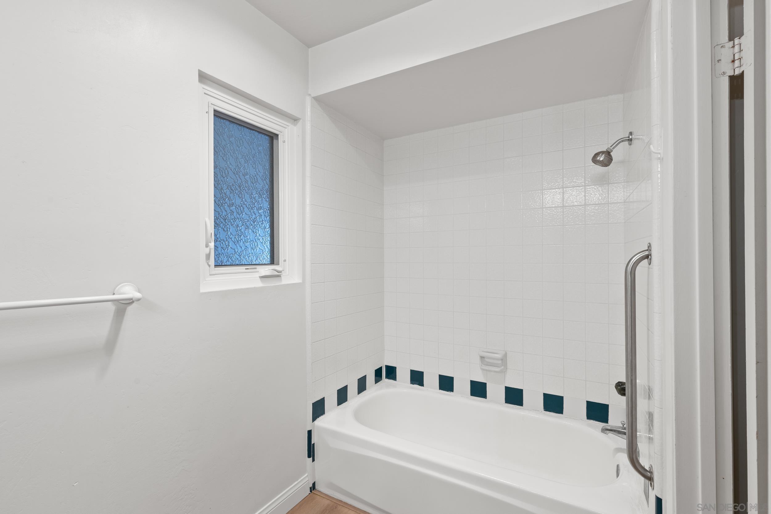 Detail Gallery Image 20 of 31 For 13941  Sagewood Dr, Poway,  CA 92064 - 4 Beds | 2 Baths